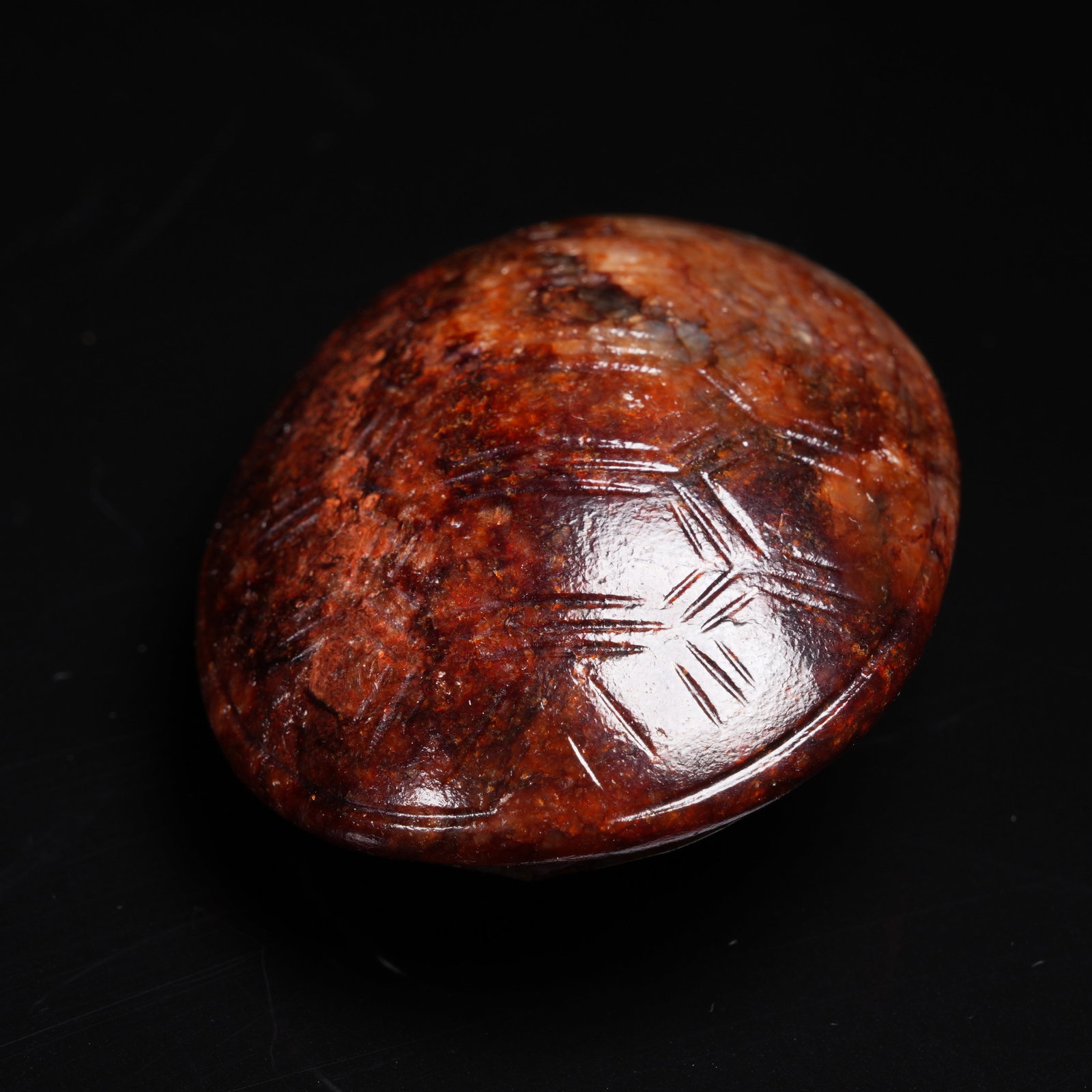 A ANCIENT JADE TURTLE SHELL PENDANT - 4