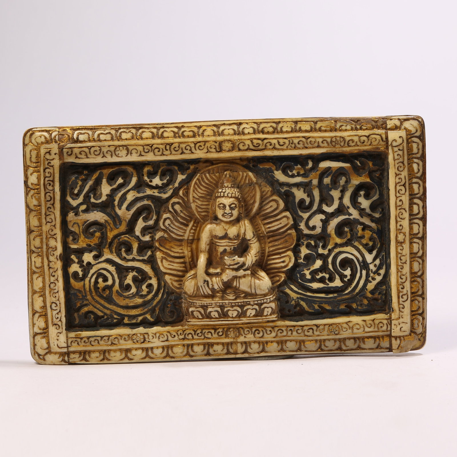 A SHAKYAMUNI BUDDHA PLAQUE (1 of 8)