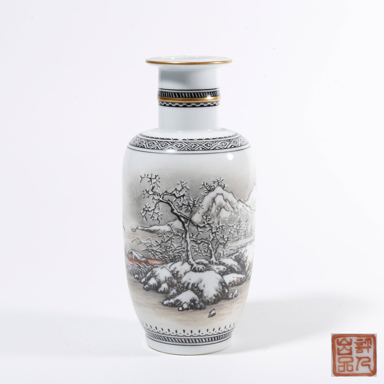 A INK COLOR APPRECIATION VASE WITH LANDSCAPE PATTERN (1 of 9)