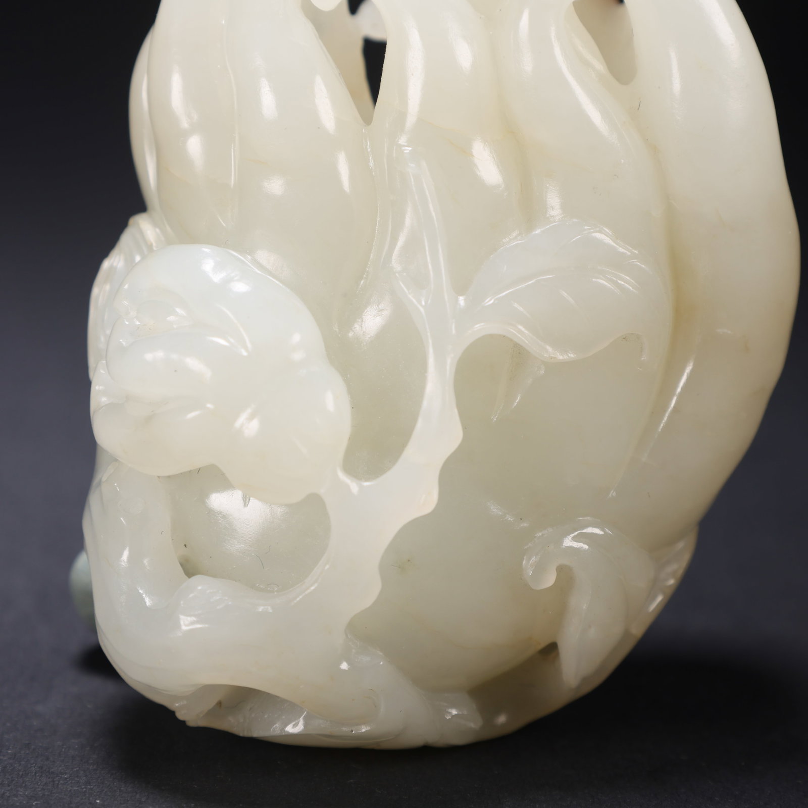 A HETIAN JADE BUDDHA’S HAND - 2
