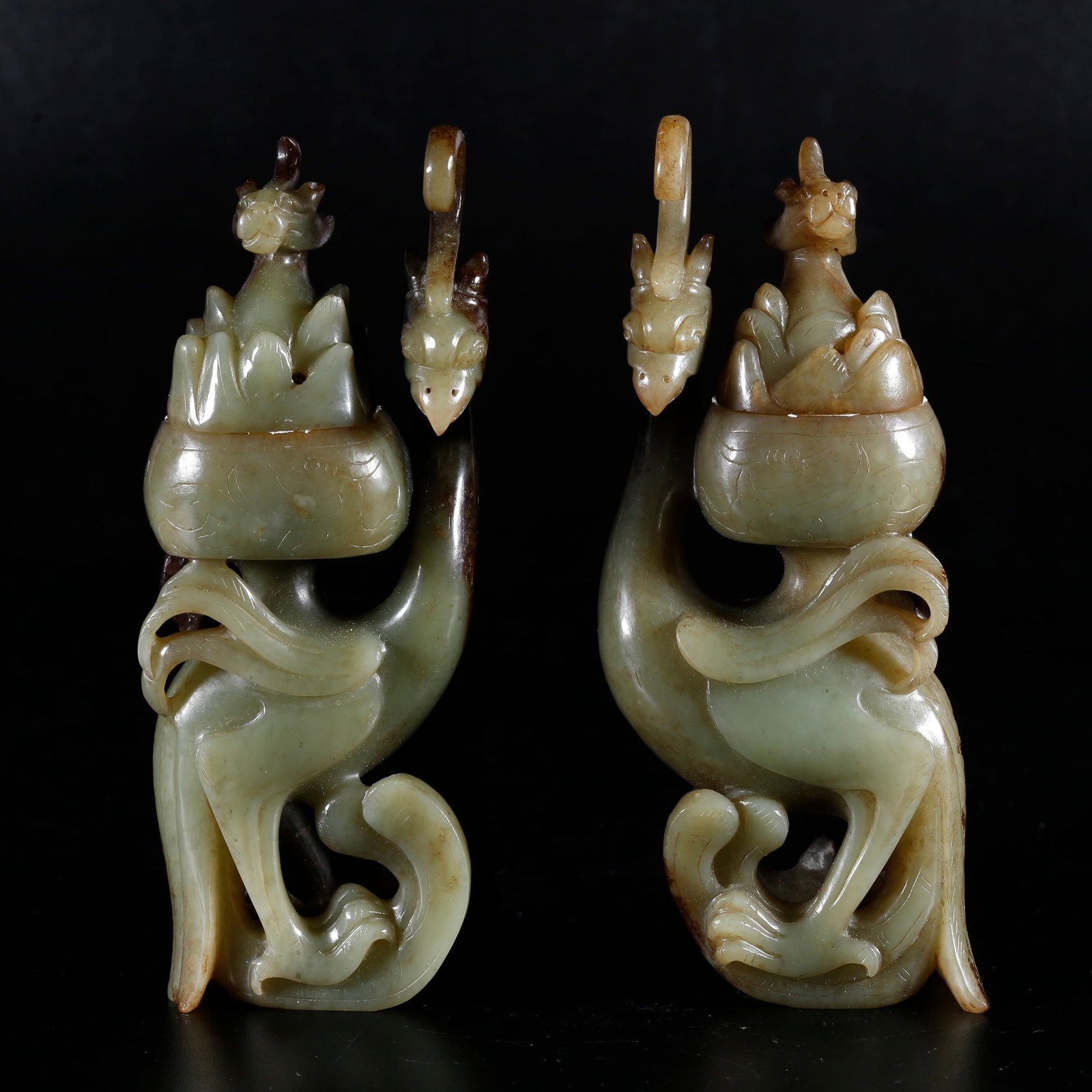 A ANCIENT JADE CARVED BOSHAN CENSER WITH DRAGON AND PHOENIX PATTERN (PAIR) (1 of 10)