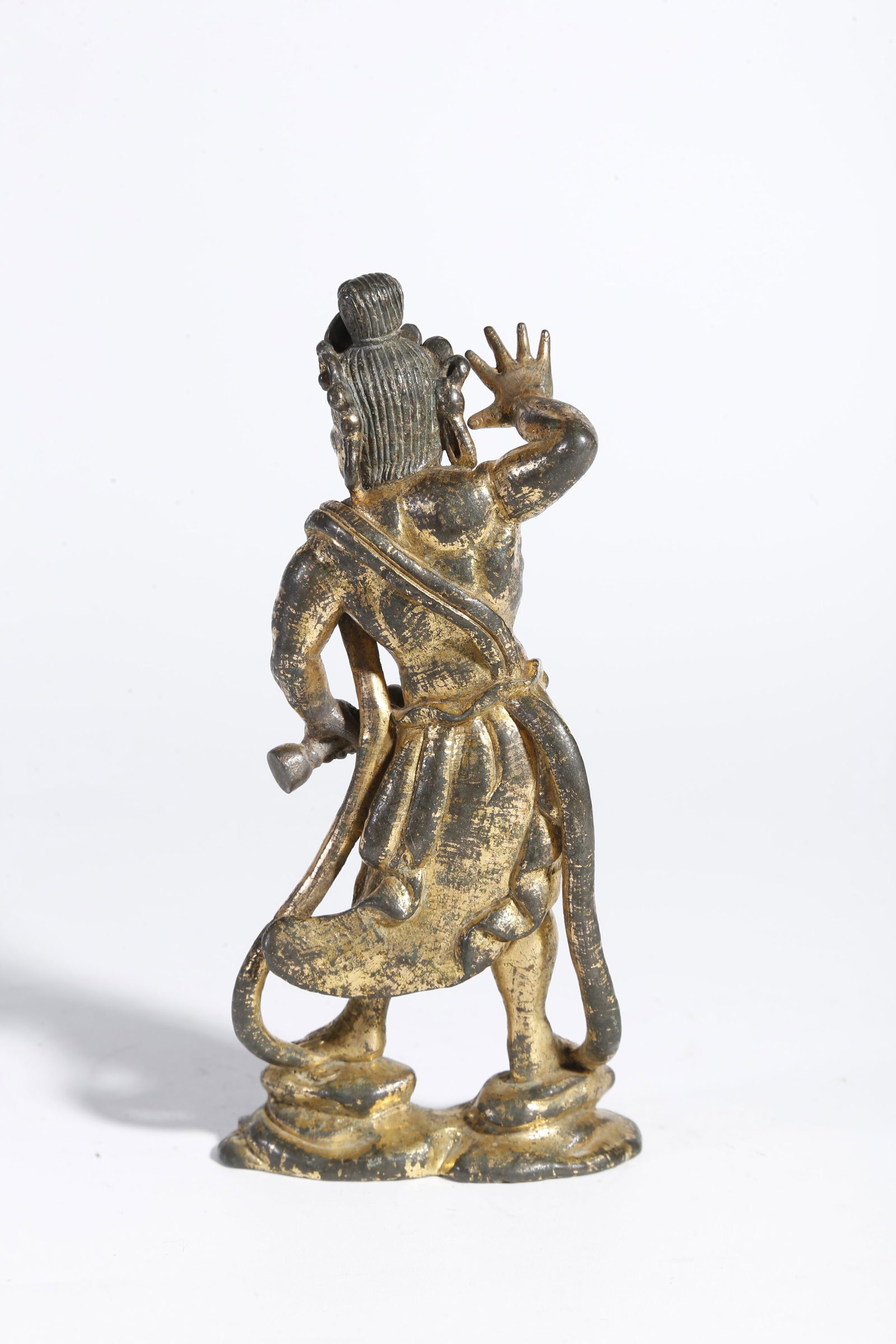 A GILT BRONZE STATUE - 3