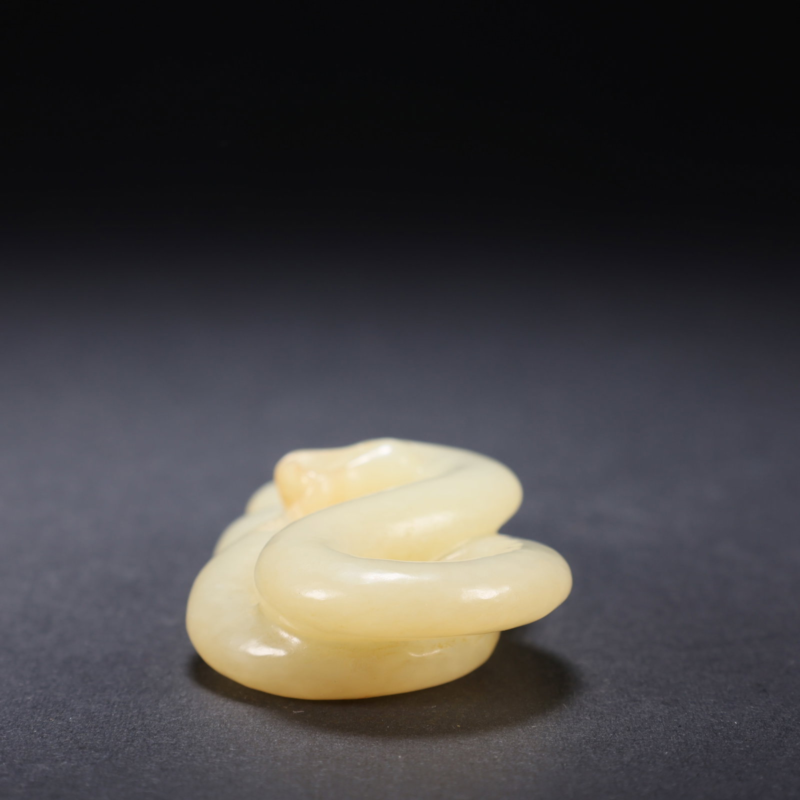 A HETIAN JADE SNAKE HANDLE - 3