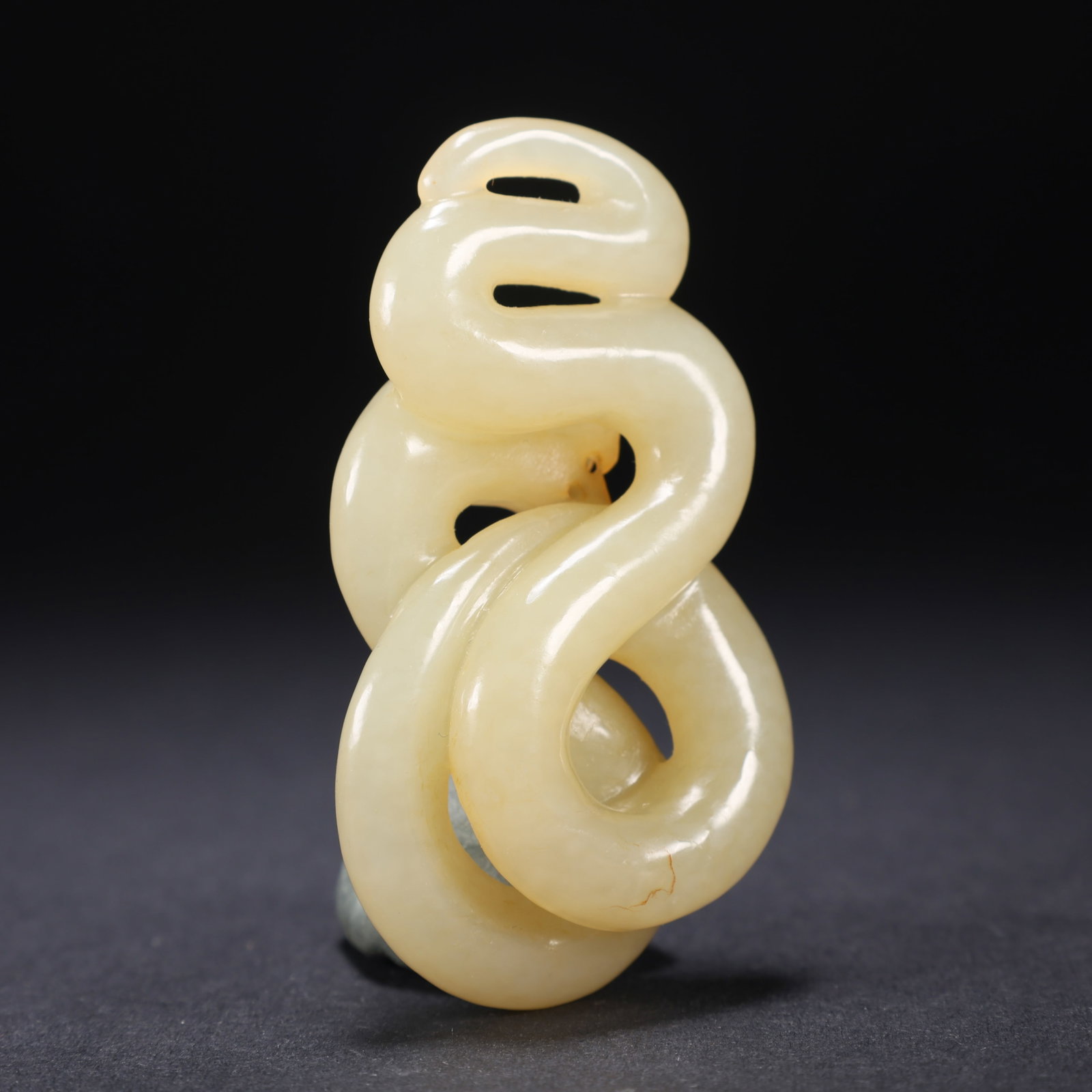 A HETIAN JADE SNAKE HANDLE - 8