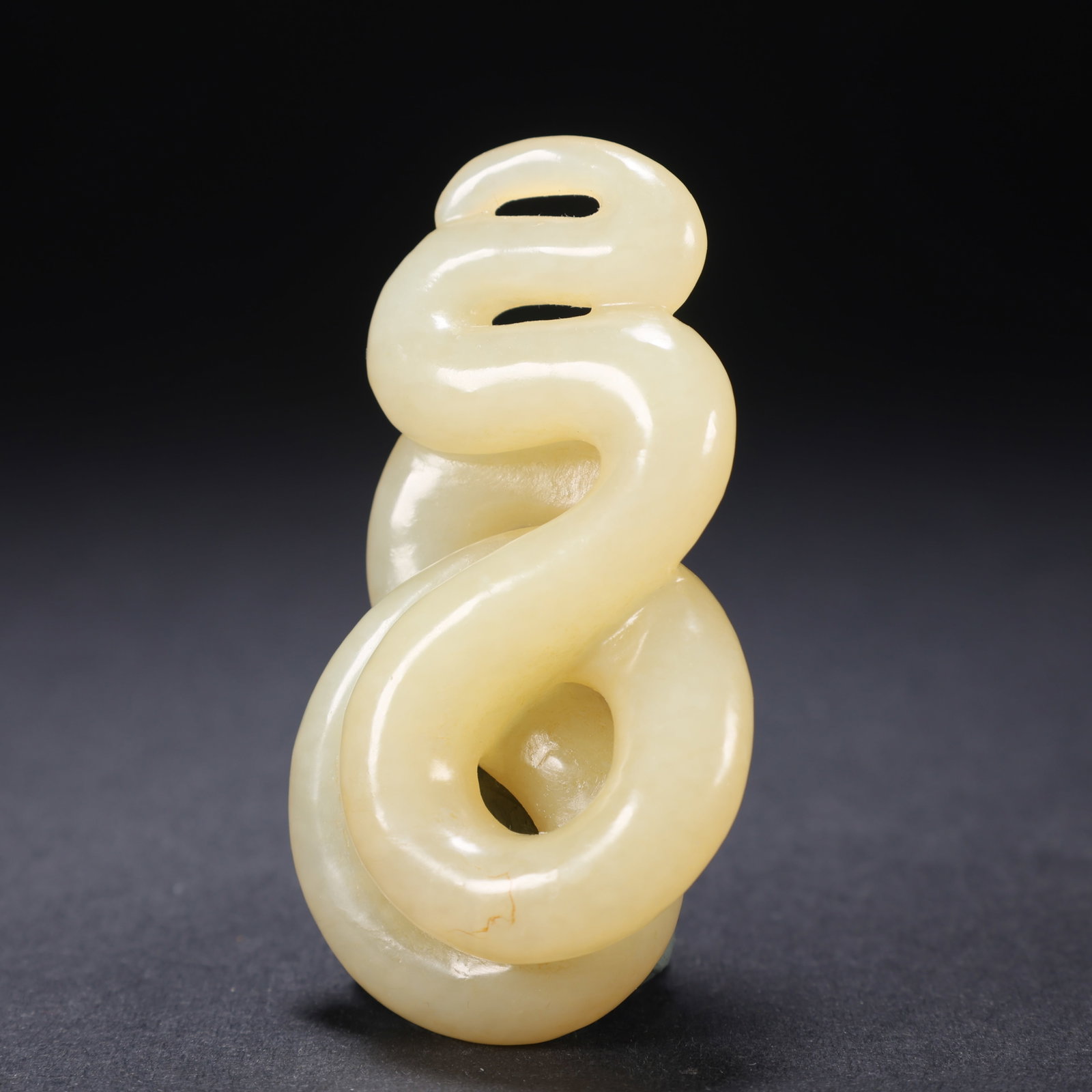 A HETIAN JADE SNAKE HANDLE - 9