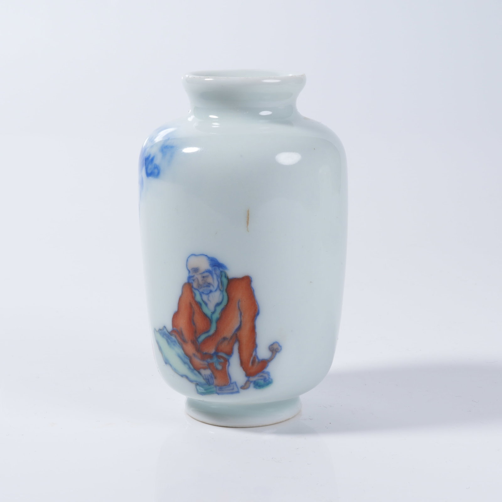 A DOUCAI SMALL FIGURE JAR - 2