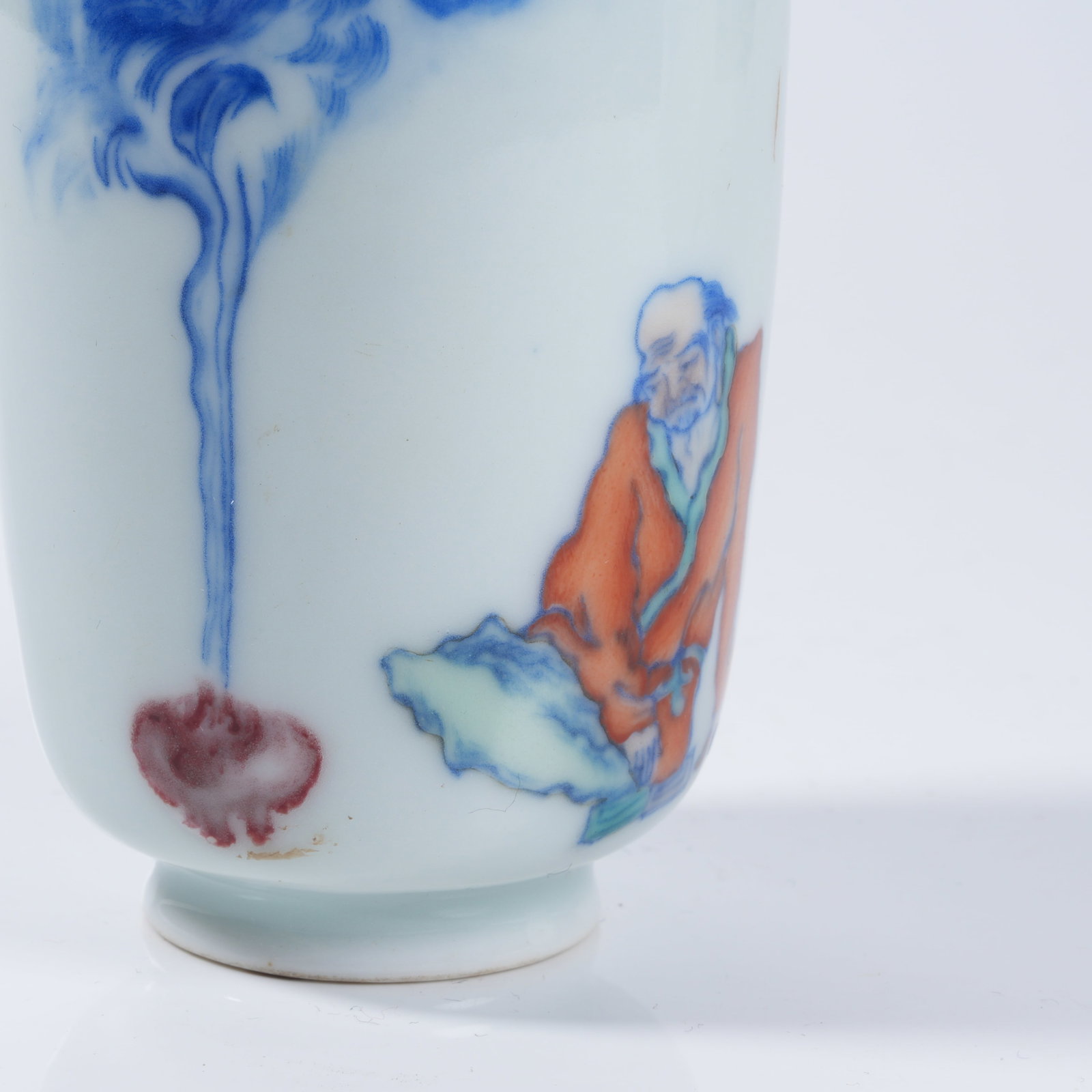 A DOUCAI SMALL FIGURE JAR - 6