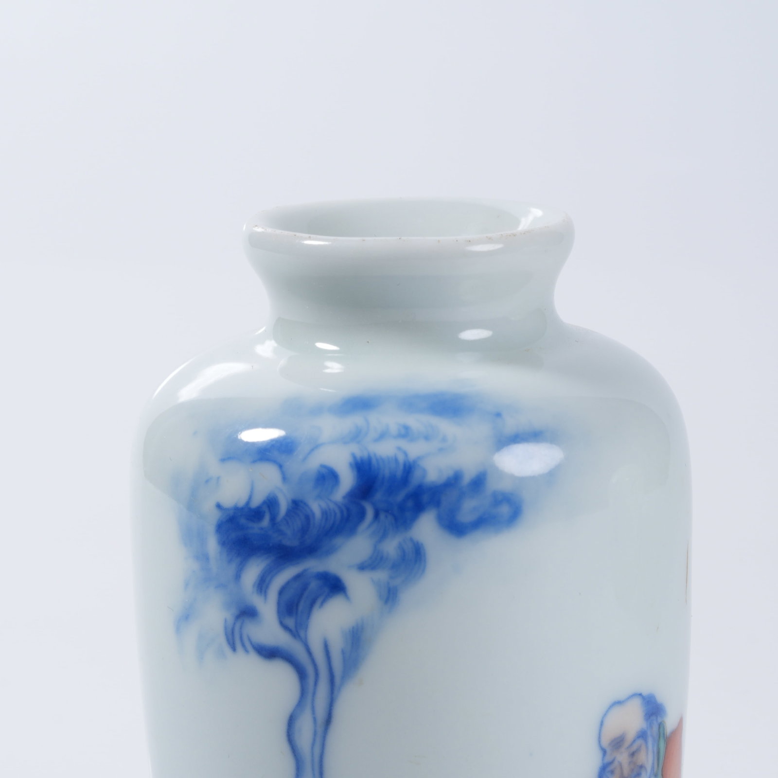 A DOUCAI SMALL FIGURE JAR - 7