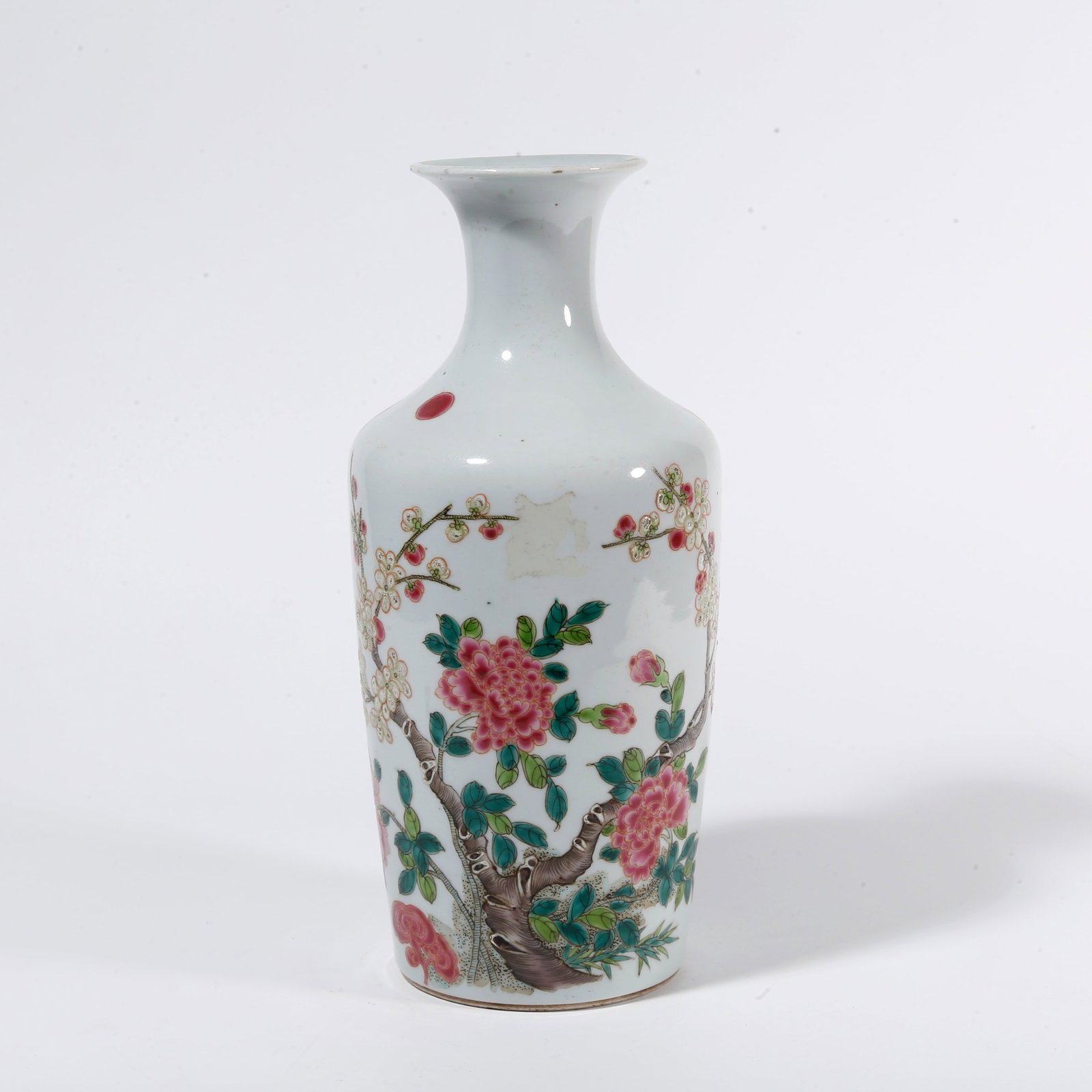 A FAMILLE ROSE APPRECIATION VASE WITH FLORAL PATTERN (1 of 9)