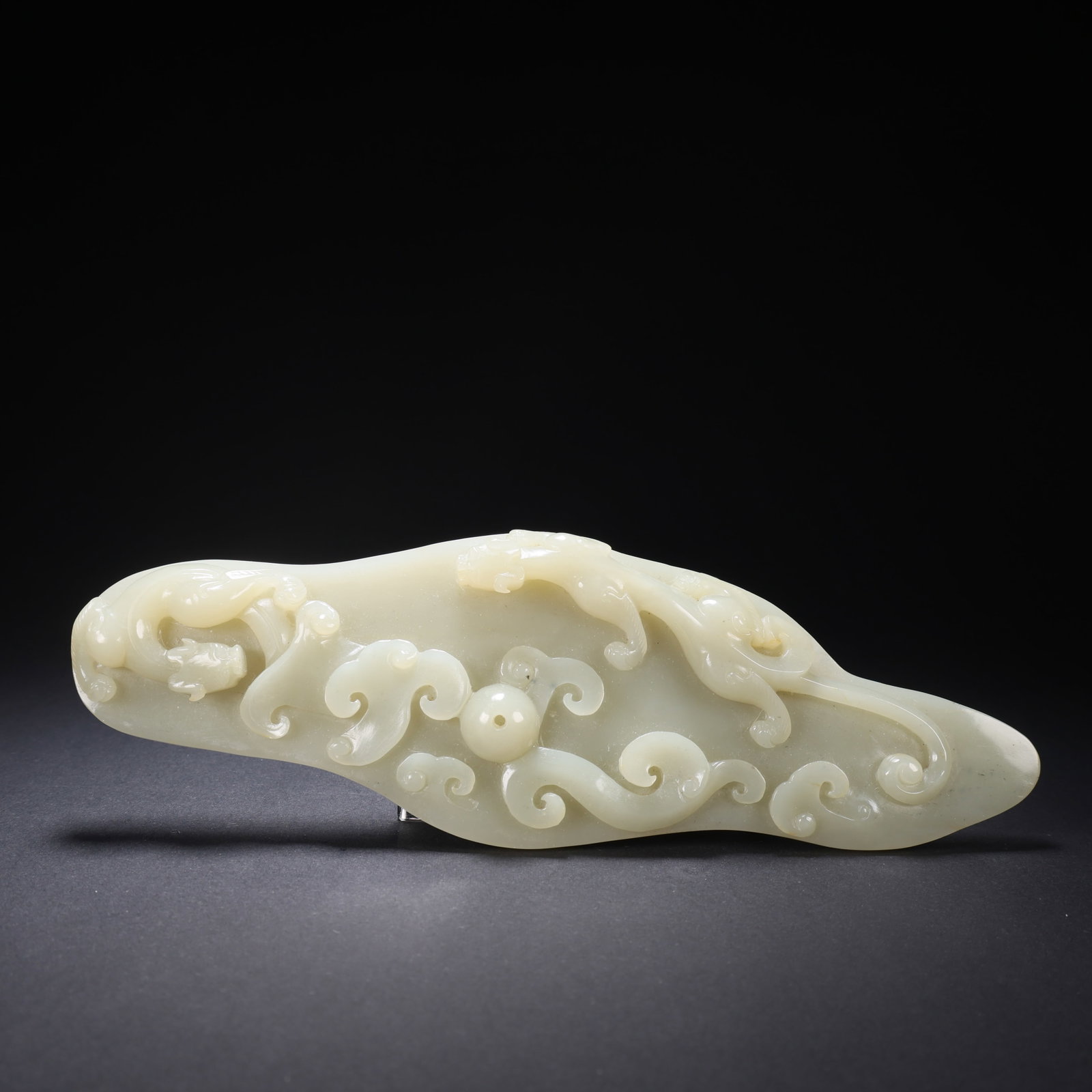 A HETIAN JADE DOUBLE DRAGON GUI TABLET (1 of 9)
