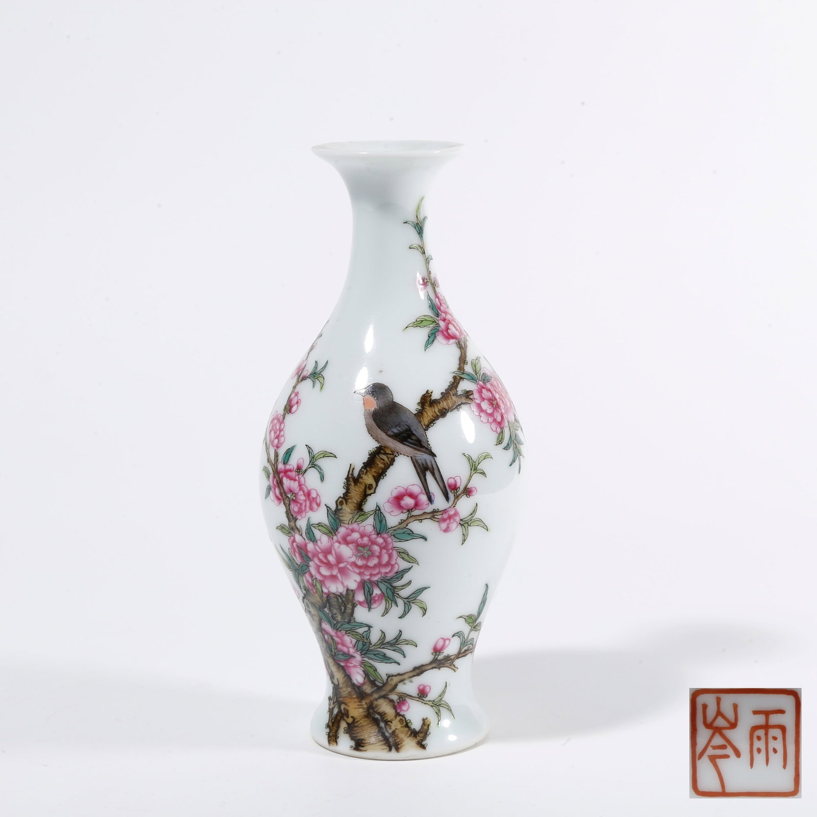 A FAMILLE ROSE OLIVE VASE WITH FLOWER AND BIRD PATTERN (1 of 9)