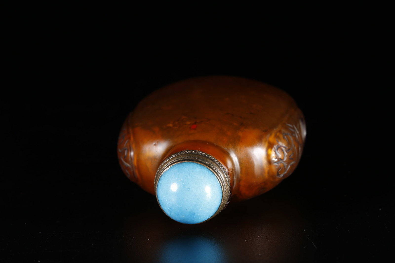 A CRYSTAL SNUFF BOTTLE - 8
