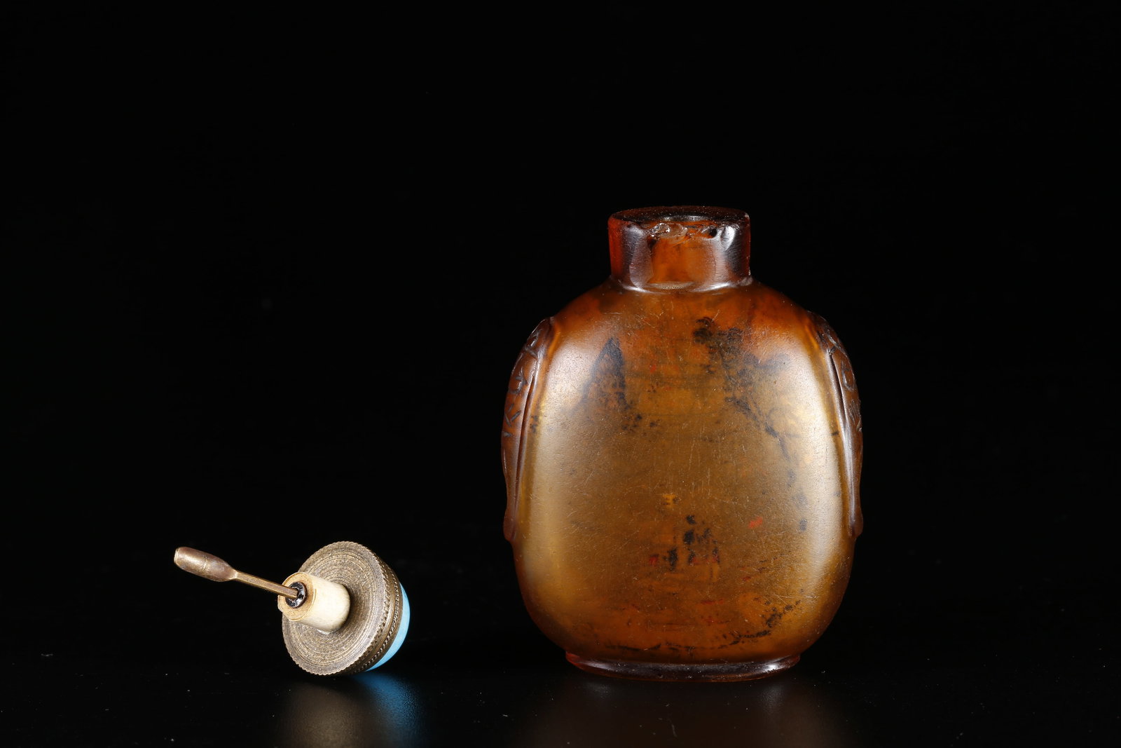 A CRYSTAL SNUFF BOTTLE - 9