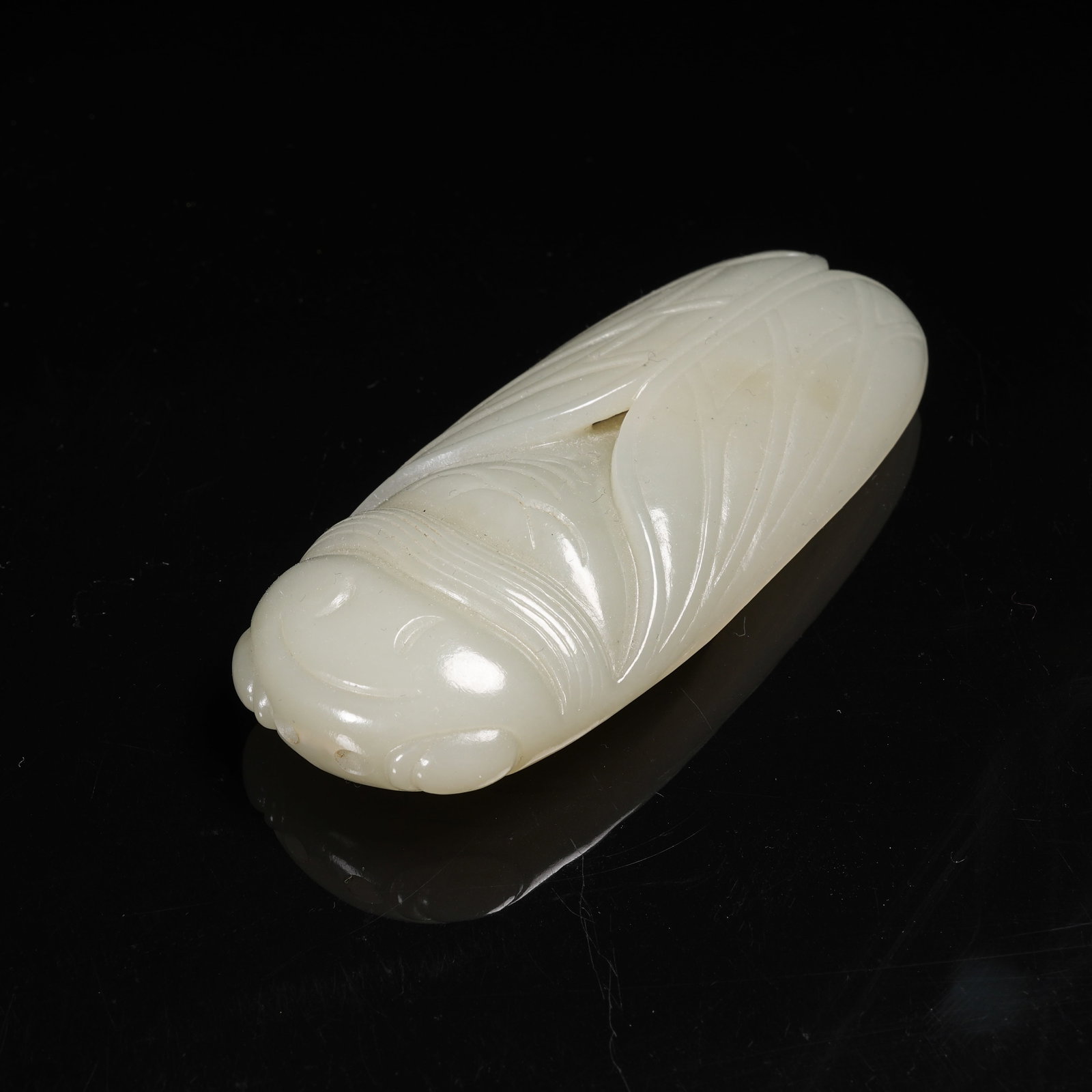 A HETIAN JADE CICADA PENDANT (1 of 9)