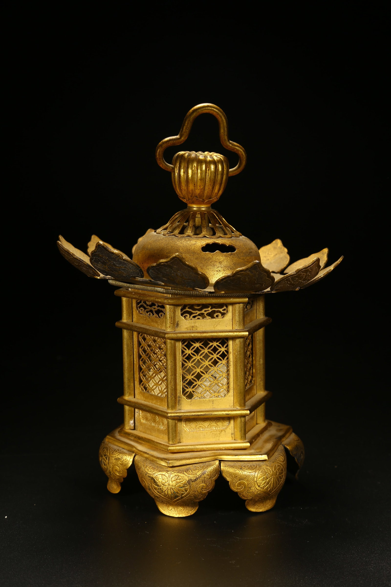 A GILT BRONZE STUPA - 5