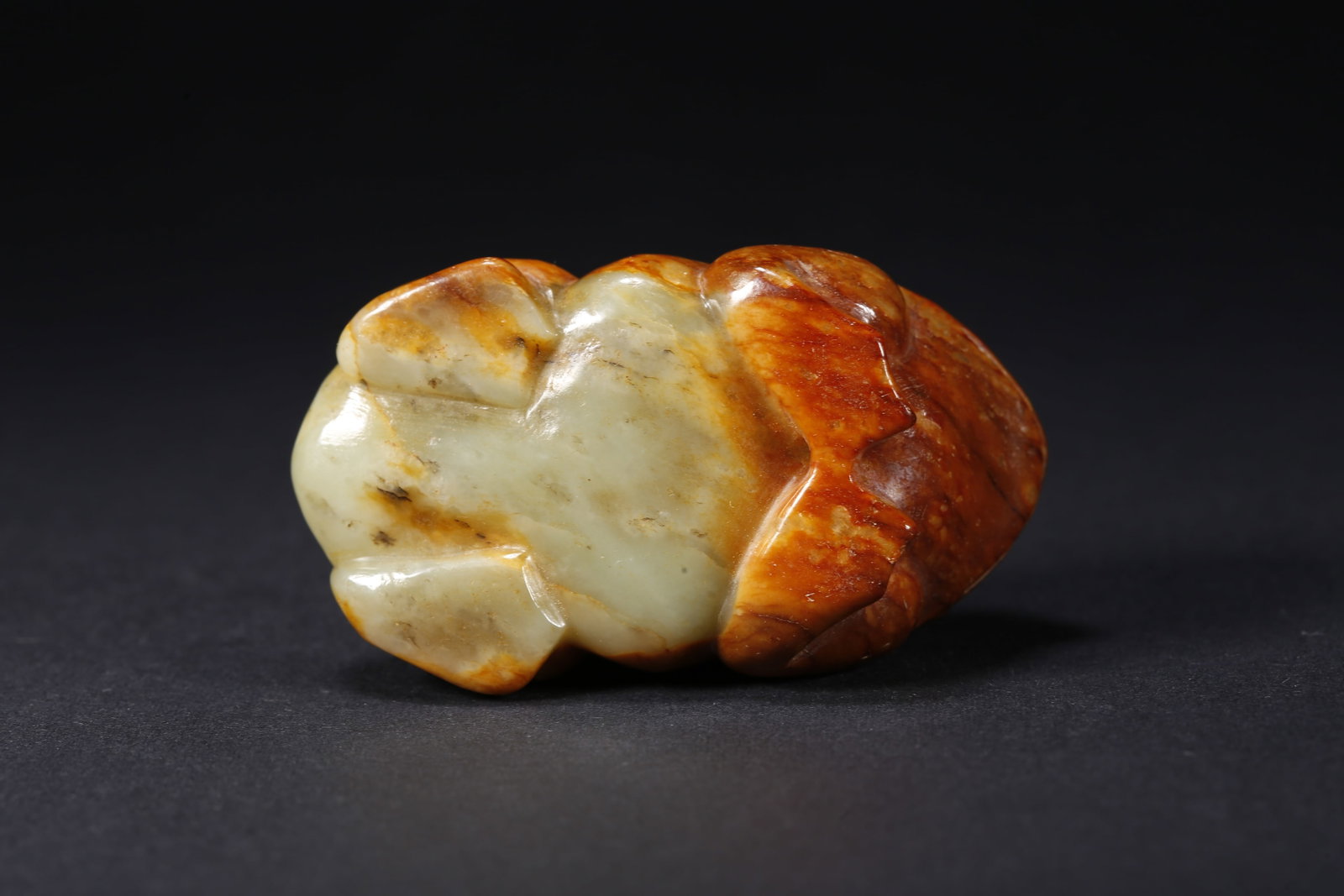 A HETIAN JADE FROG-SHAPED HANDLE - 10