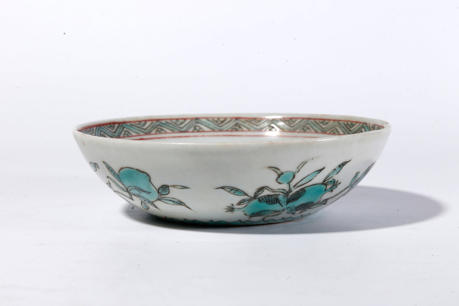 A DOUCAI LONGEVITY PEACH PATTERN WASH BASIN - 6