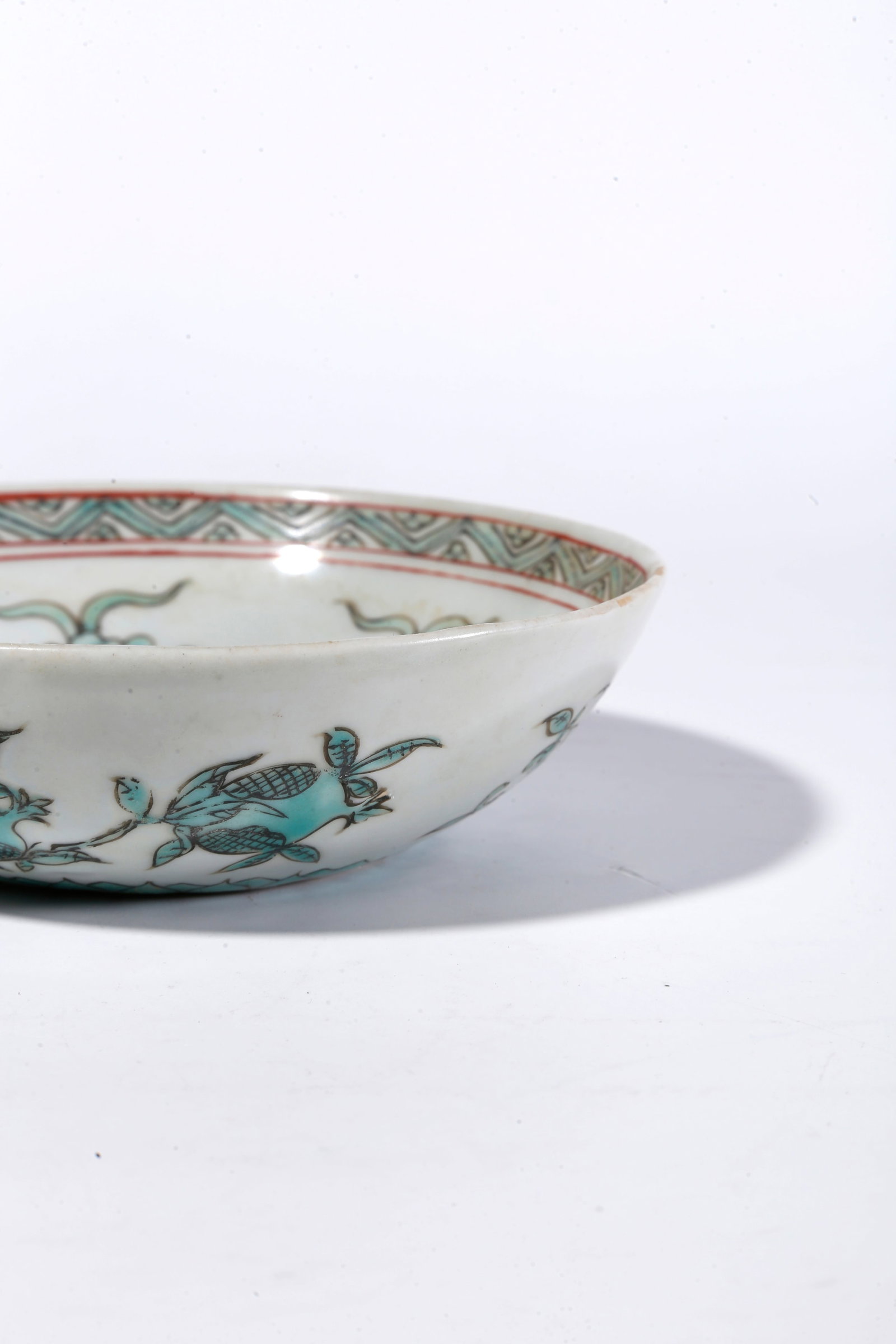 A DOUCAI LONGEVITY PEACH PATTERN WASH BASIN - 7