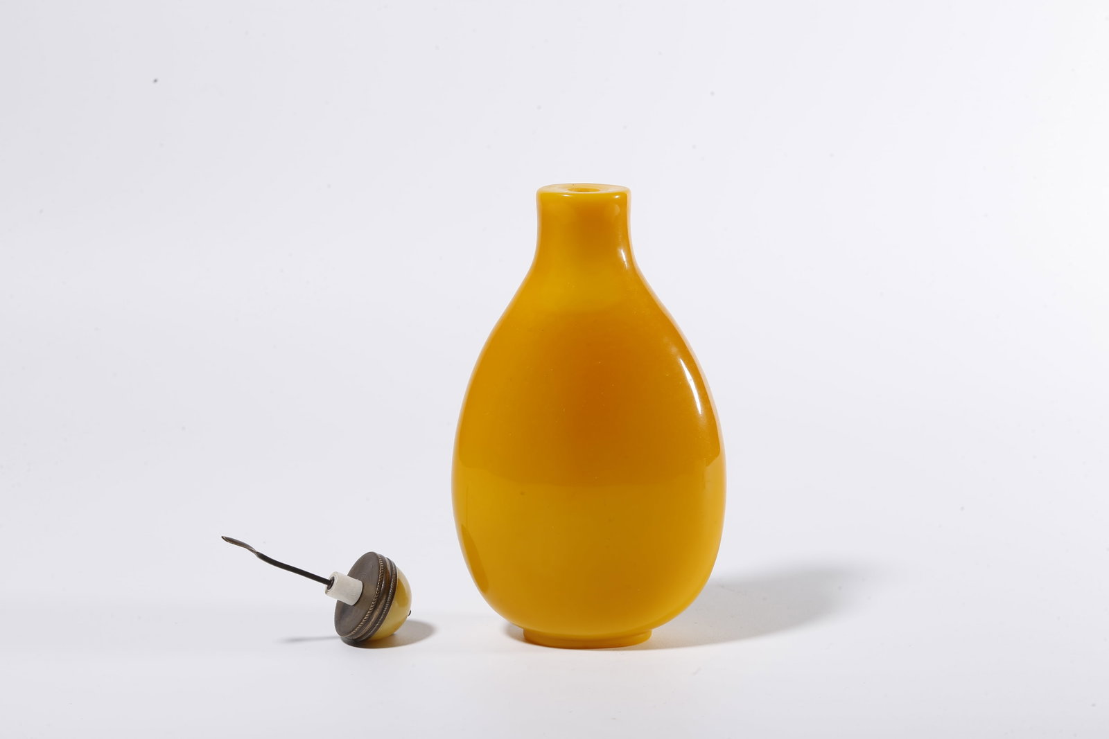 A GLASS SNUFF BOTTLE - 7