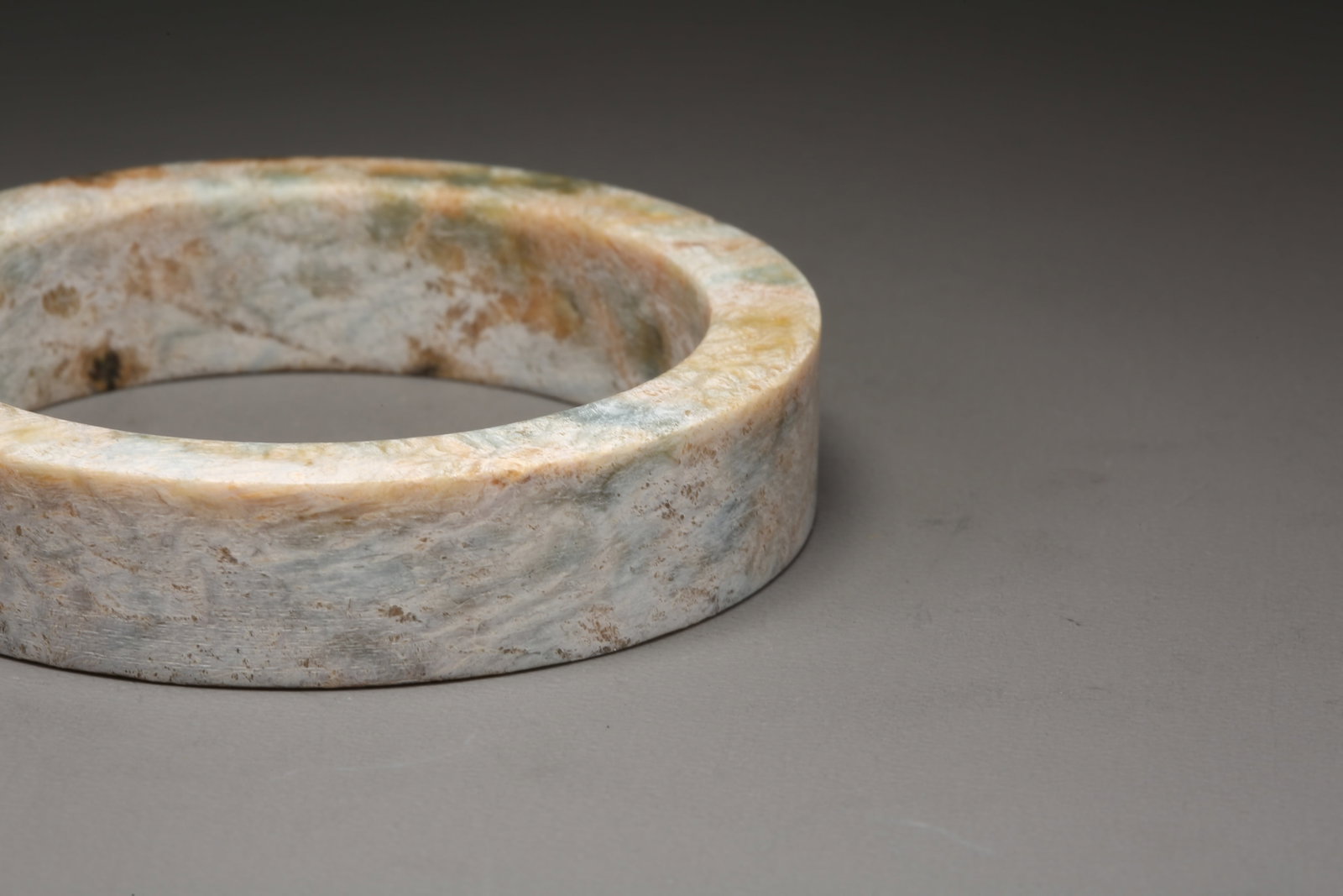 A ANCIENT JADE RING - 2