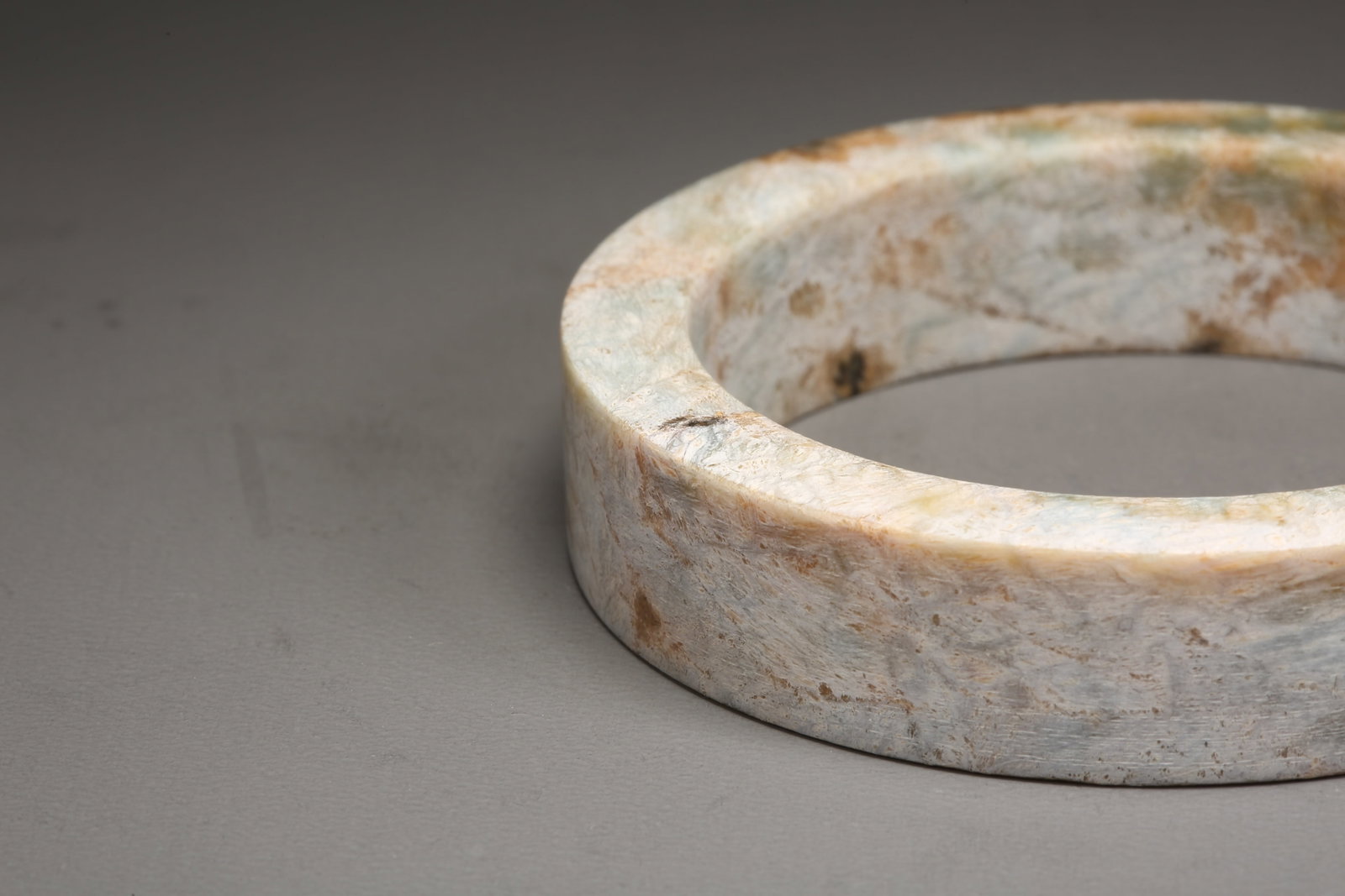 A ANCIENT JADE RING - 3