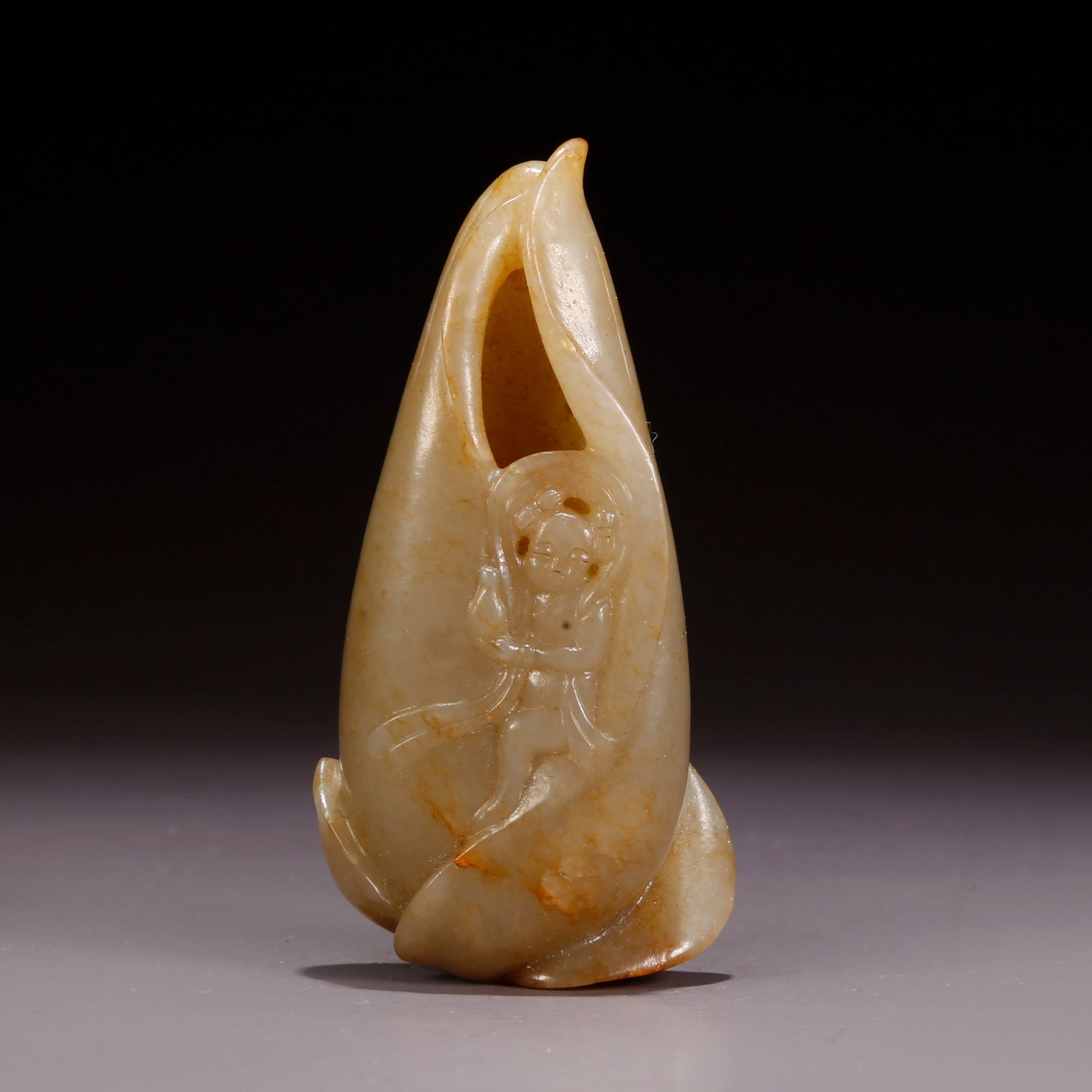 A HETIAN JADE PENDANT (1 of 9)