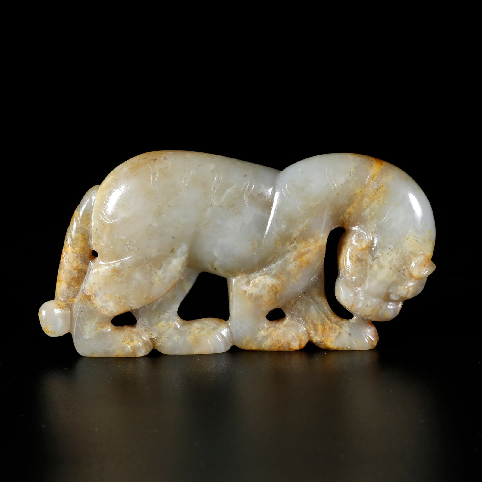 A HETIAN JADE CARVED ANIMAL ORNAMENT (1 of 10)