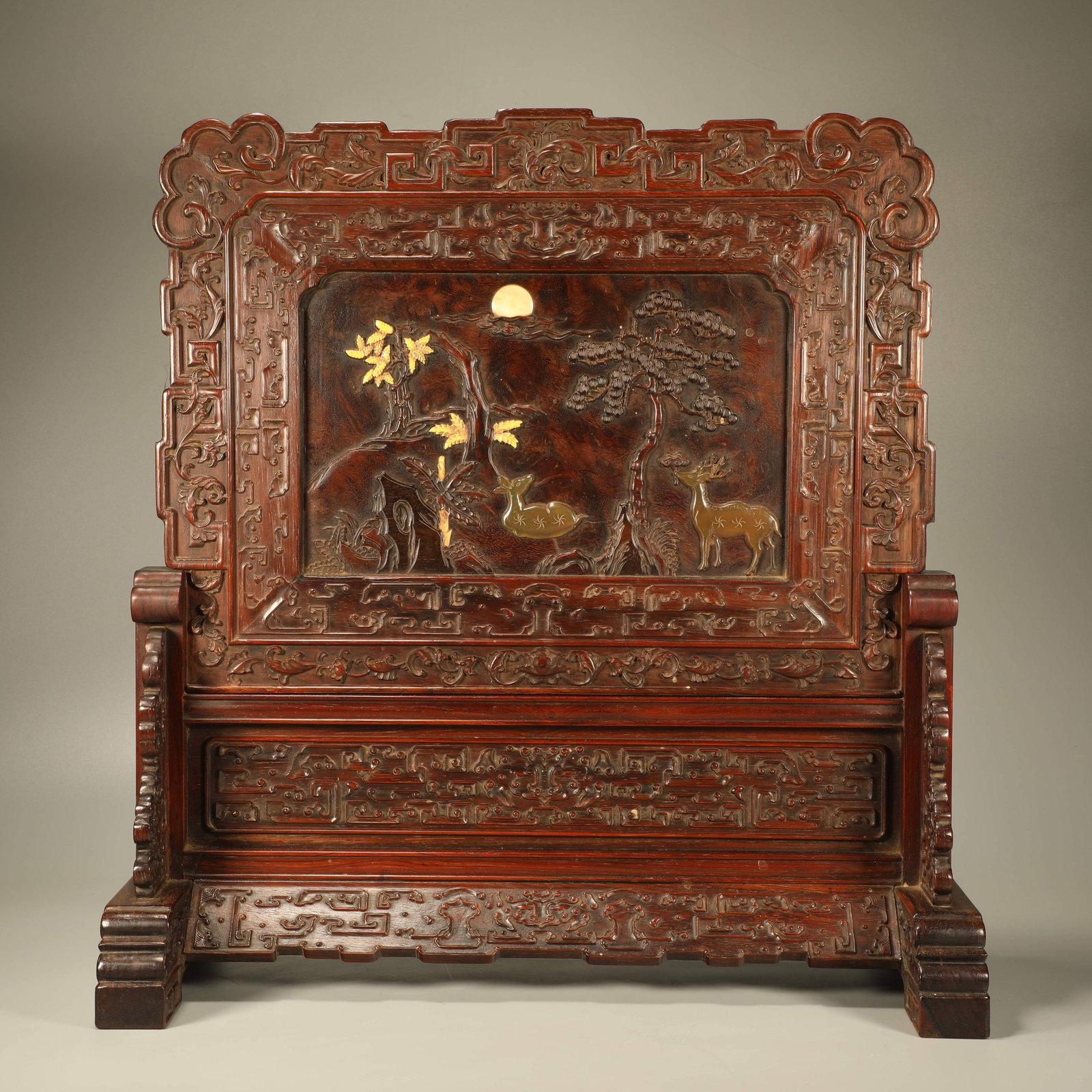 A HUANGHUALI TABLE SCREEN INLAID WITH HORN CARVING PINE AND DEER PATTERN (1 of 8)