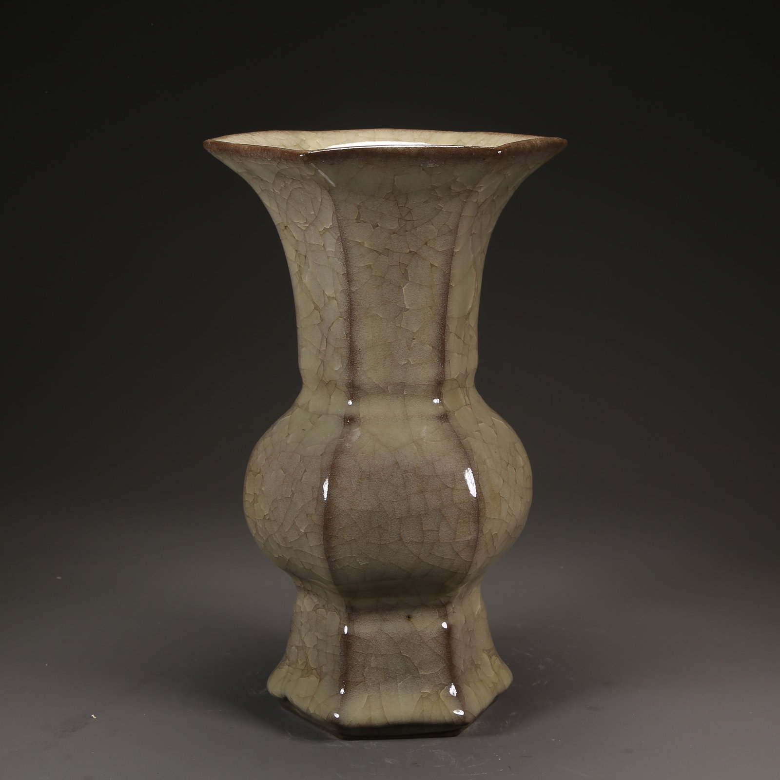 A GE KILN FLORAL GU CUP: Ge kiln floral gu cup