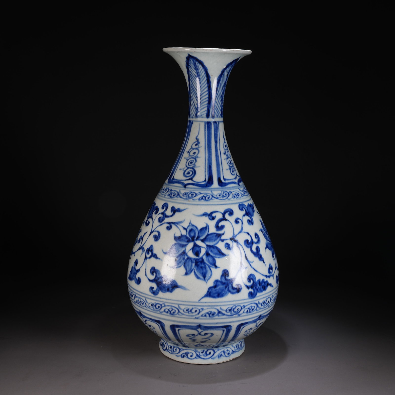 A BLUE-AND-WHITE "YUHUCHUNPING" VASE WITH SCROLLING FLORAL MOTIFS (1 of 10)