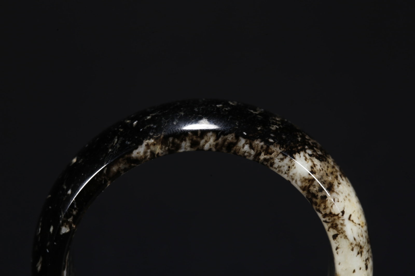 A HETIAN JADE BRACELET - 2