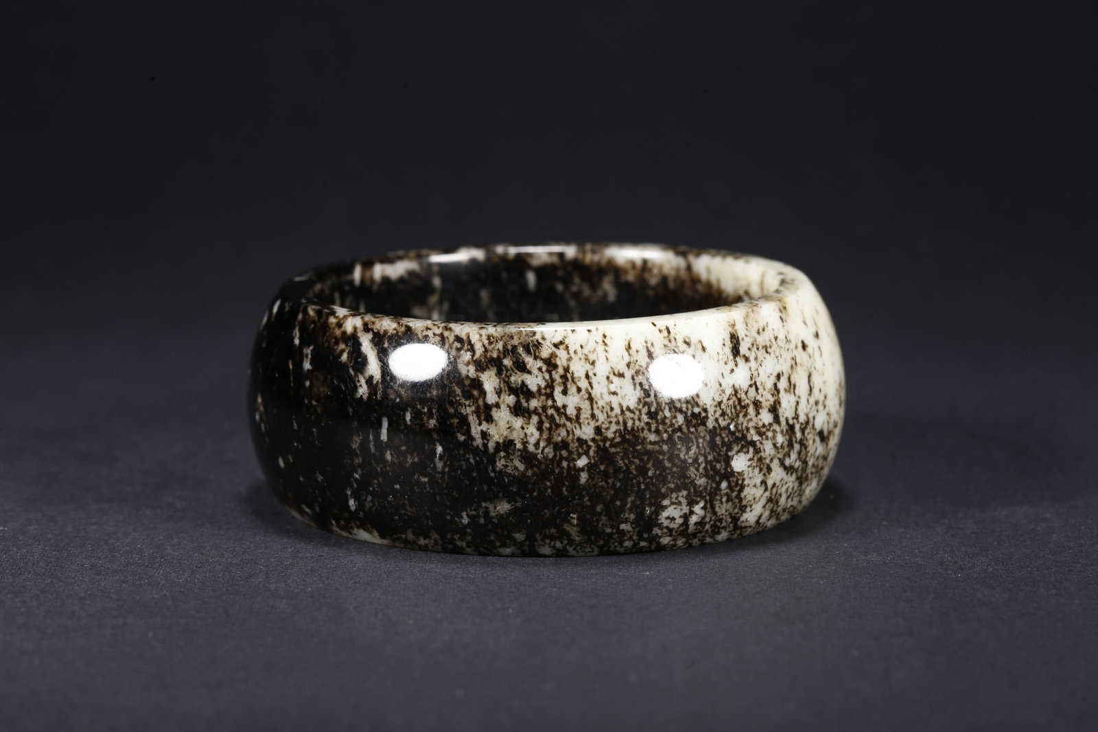 A HETIAN JADE BRACELET - 4