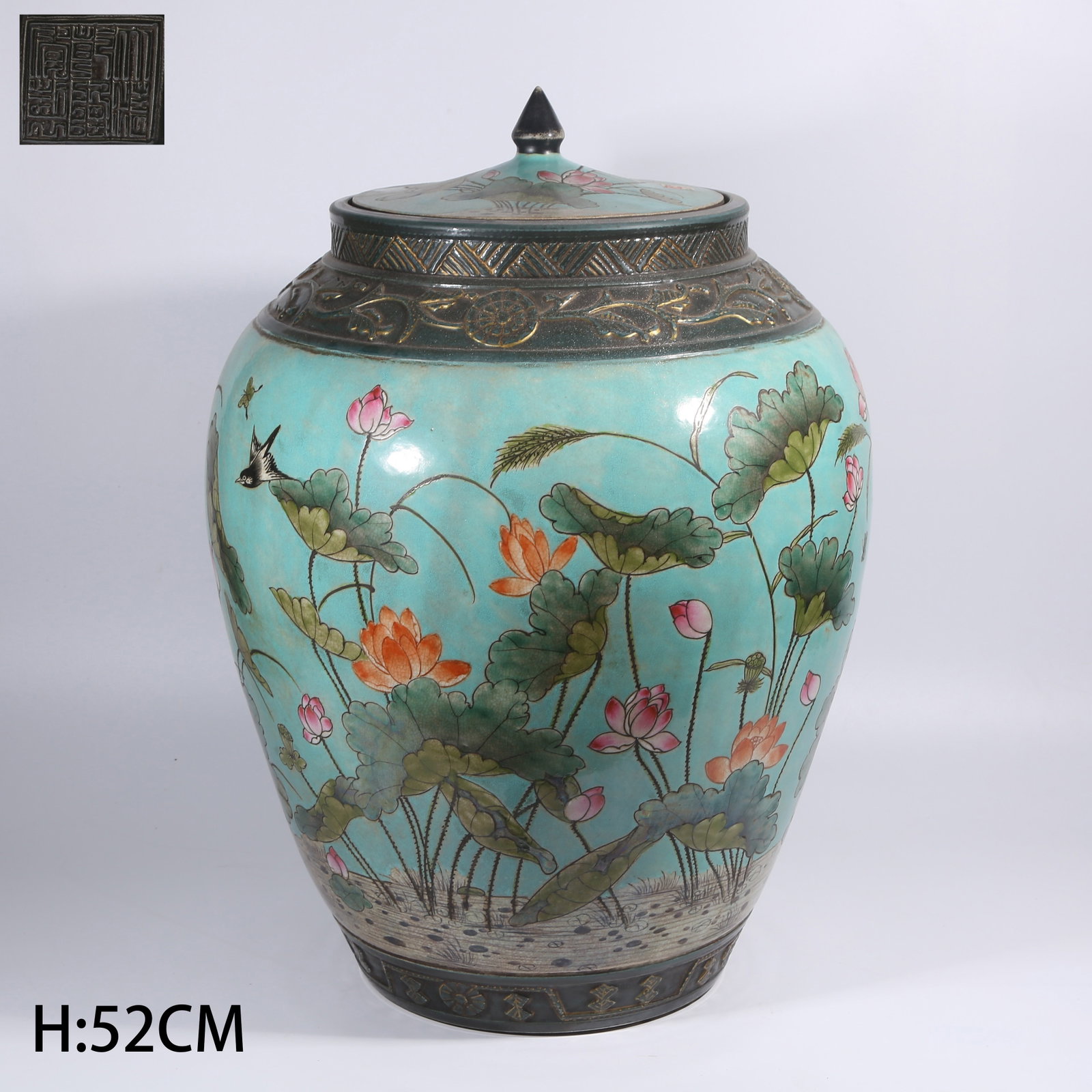 A FAMILLE ROSE LIDDED JAR WITH LOTUS POND SCENE: Famille Rose Lidded Jar with Lotus Pond Scene