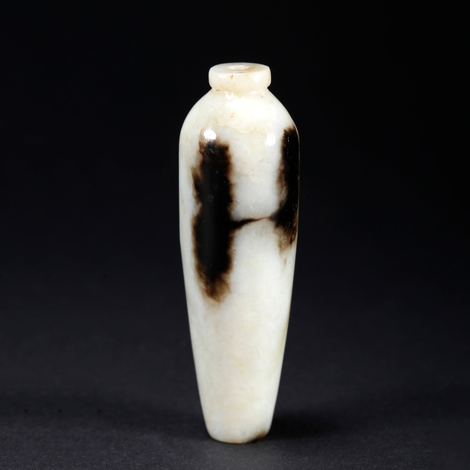 A HETIAN JADE LEZI (BELT HOOK): Hetian Jade Lezi (Belt Hook)