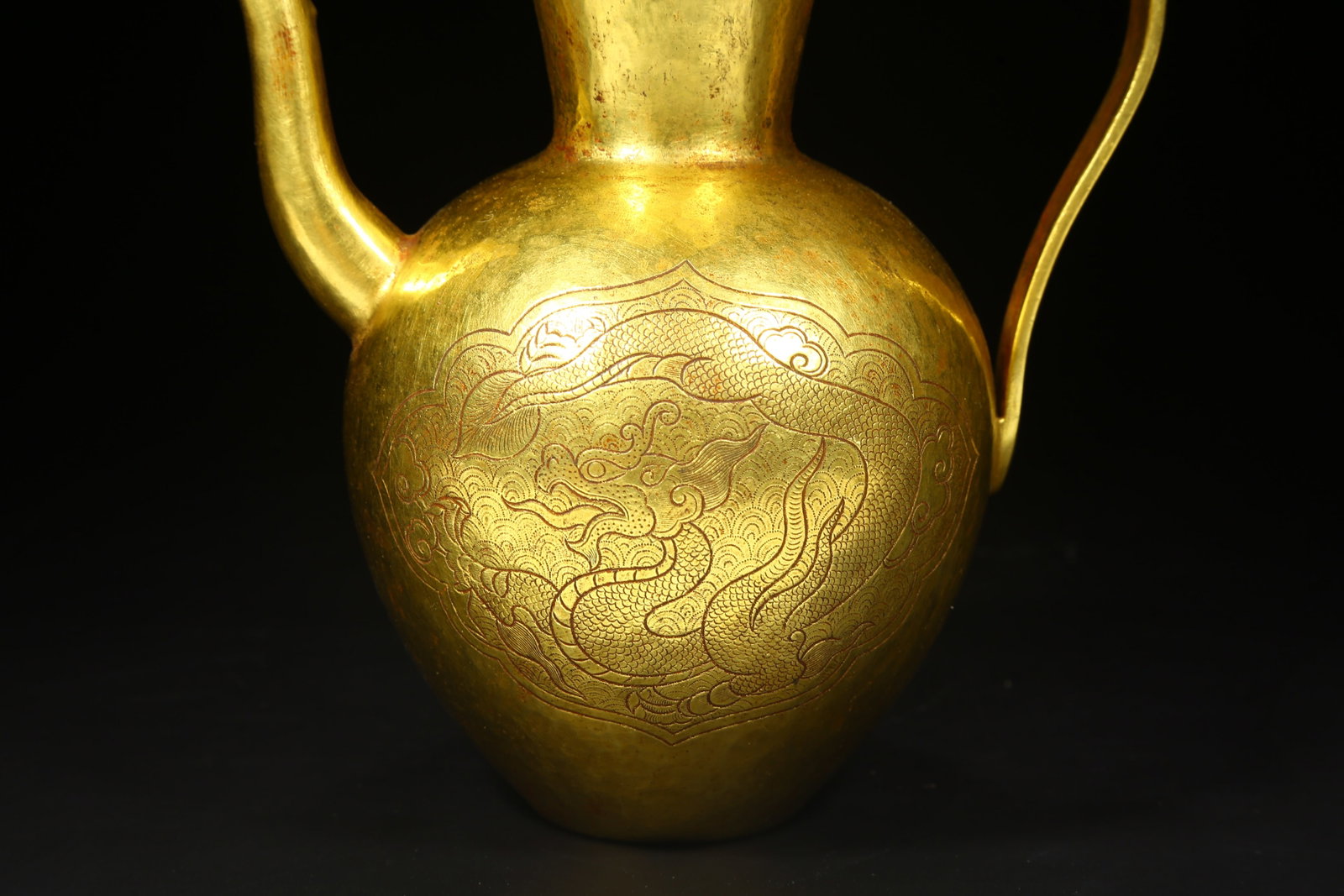 A BRONZE GILT DRAGON-PATTERNED EWER - 3