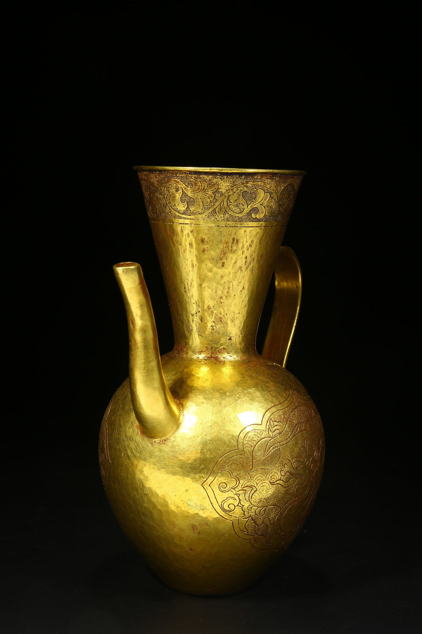 A BRONZE GILT DRAGON-PATTERNED EWER - 5