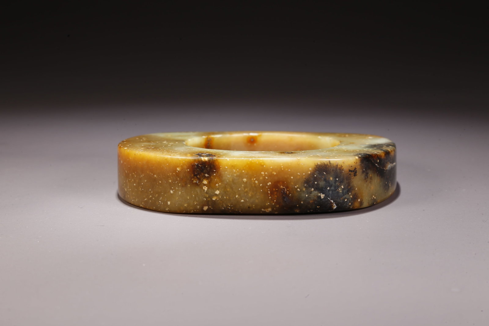 A ANCIENT JADE BI RING - 8