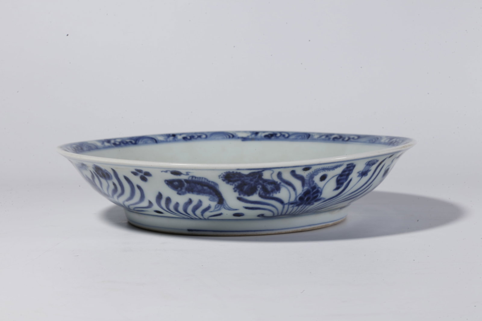 A BLUE-AND-WHITE JADE ALGAE PATTERN PLATE - 6