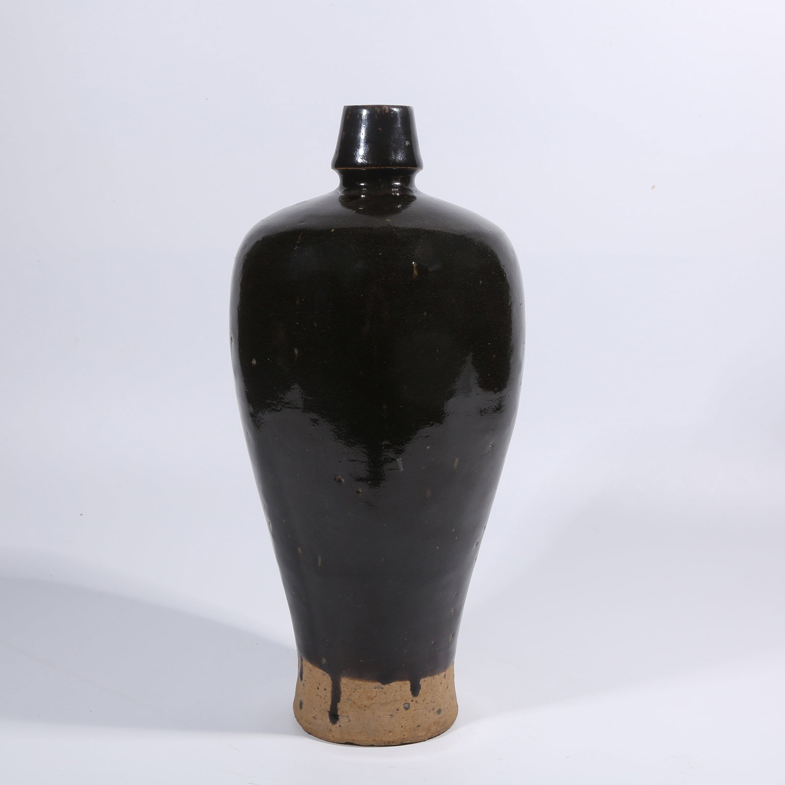 A BLACK-GLAZE MEIPING VASE (1 of 9)