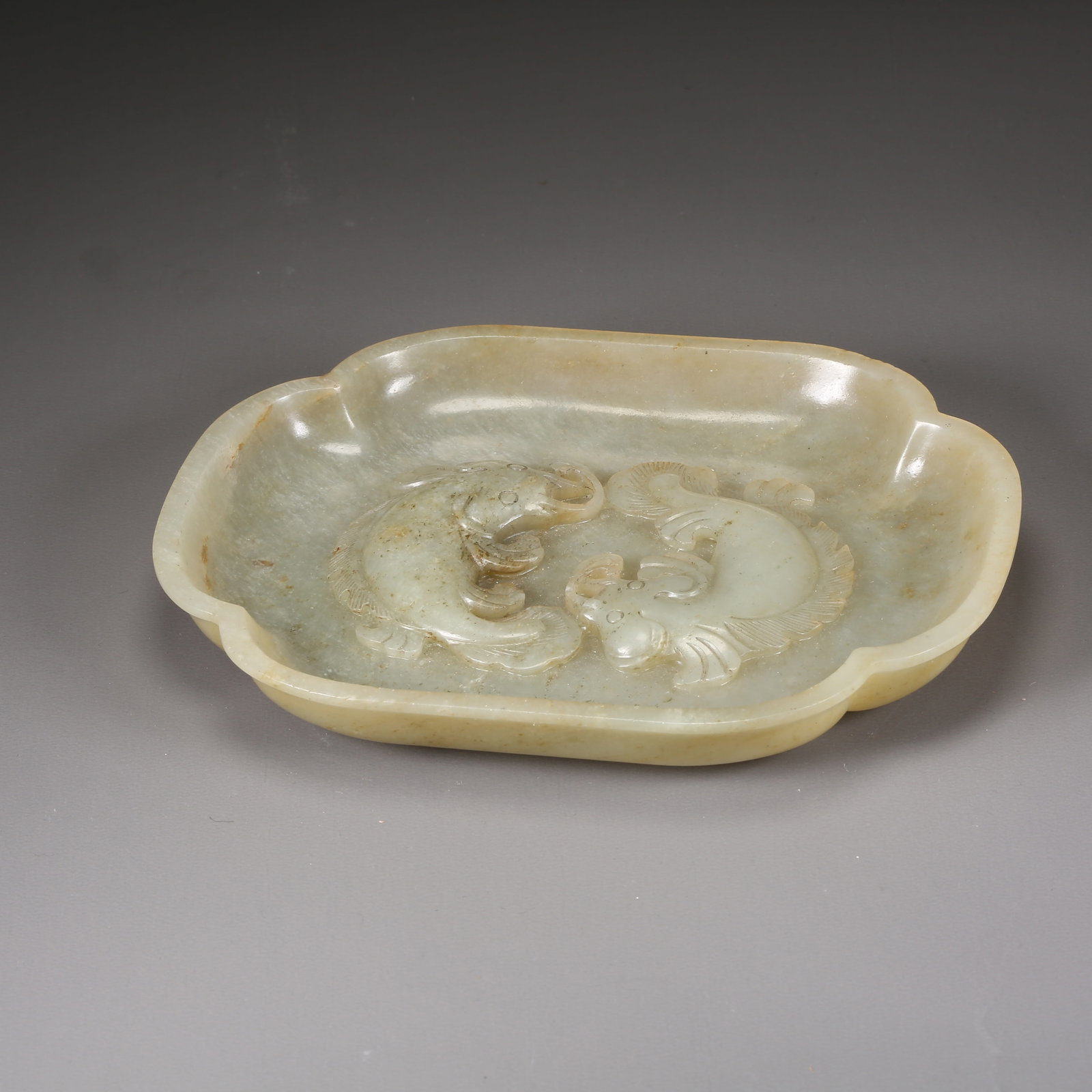A HETIAN JADE TWIN-FISH BEGONIA-SHAPED BRUSH WASHER (1 of 8)