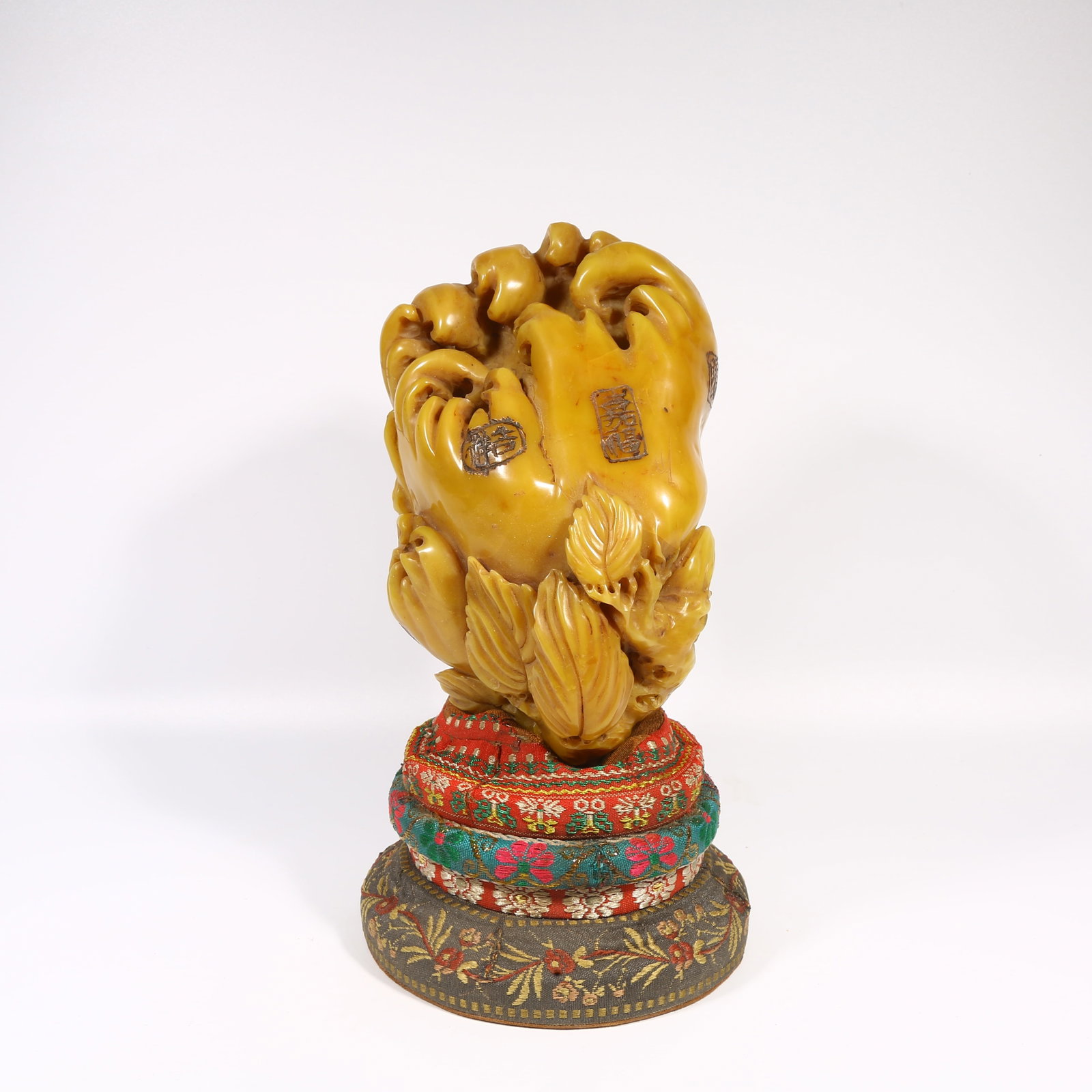 A SHOUSHAN STONE BUDDHA'S HAND FRUIT ORNAMENT (1 of 8)