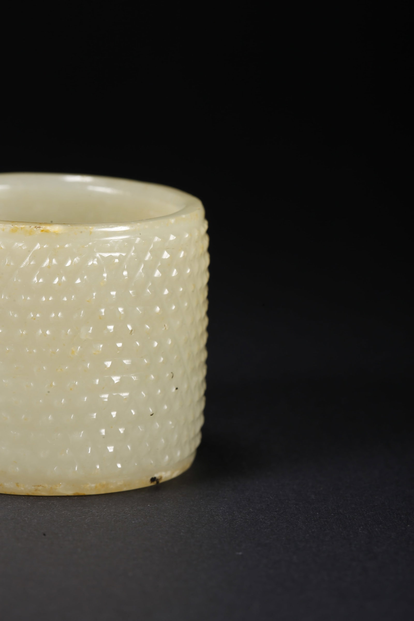 A HETIAN JADE FIGURINE - 5