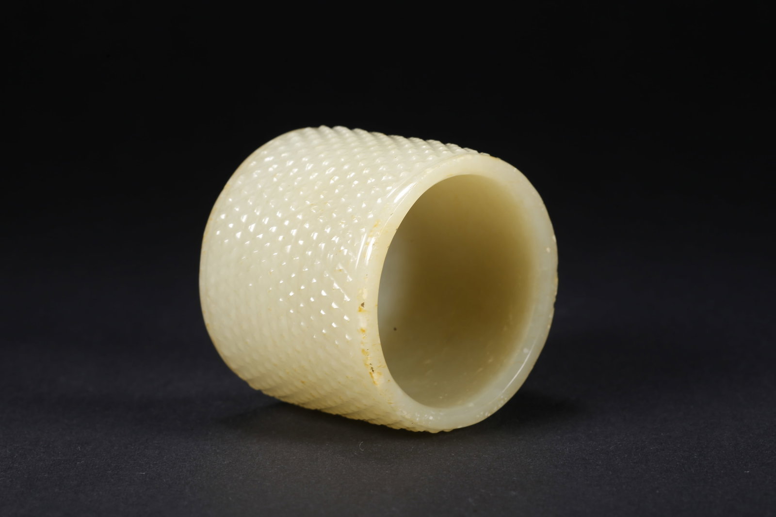 A HETIAN JADE FIGURINE - 7