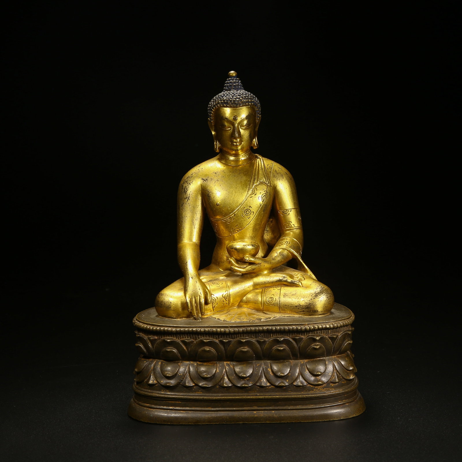 A GILT BRONZE FIGURE OF SHAKYAMUNI BUDDHA IN ZANABAZAR STYLE (1 of 9)