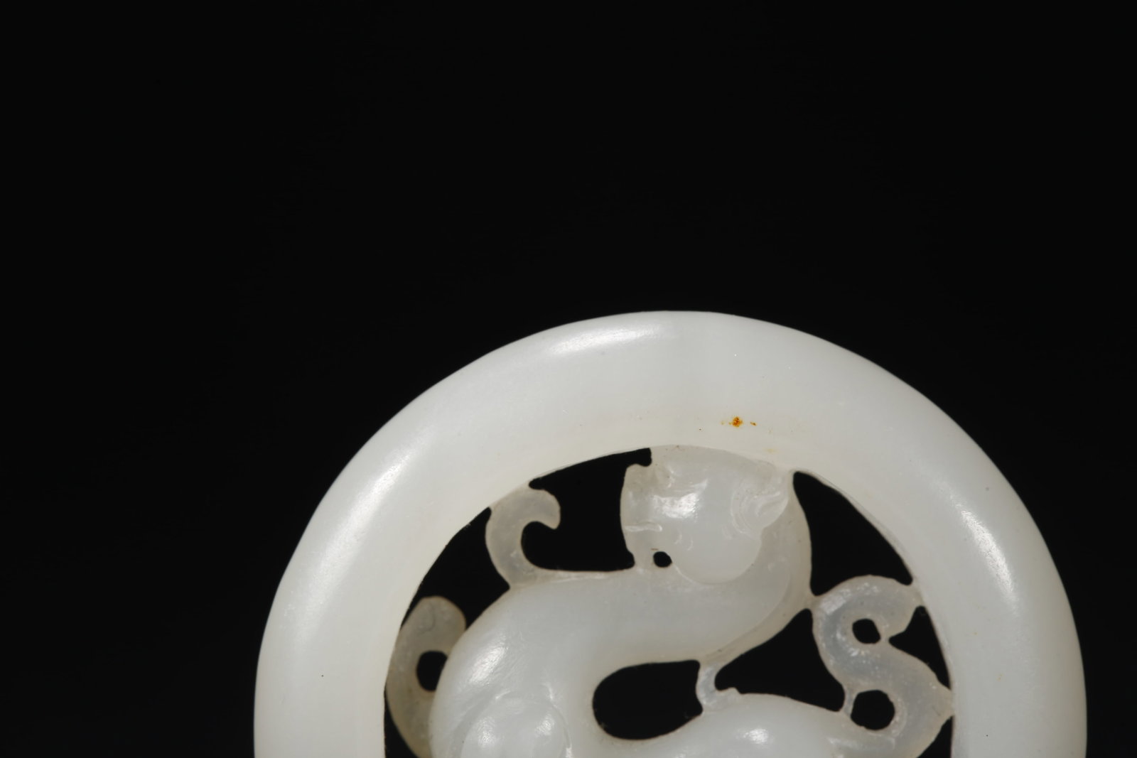 A HETIAN JADE PENDANT WITH BEAST PATTERN - 7