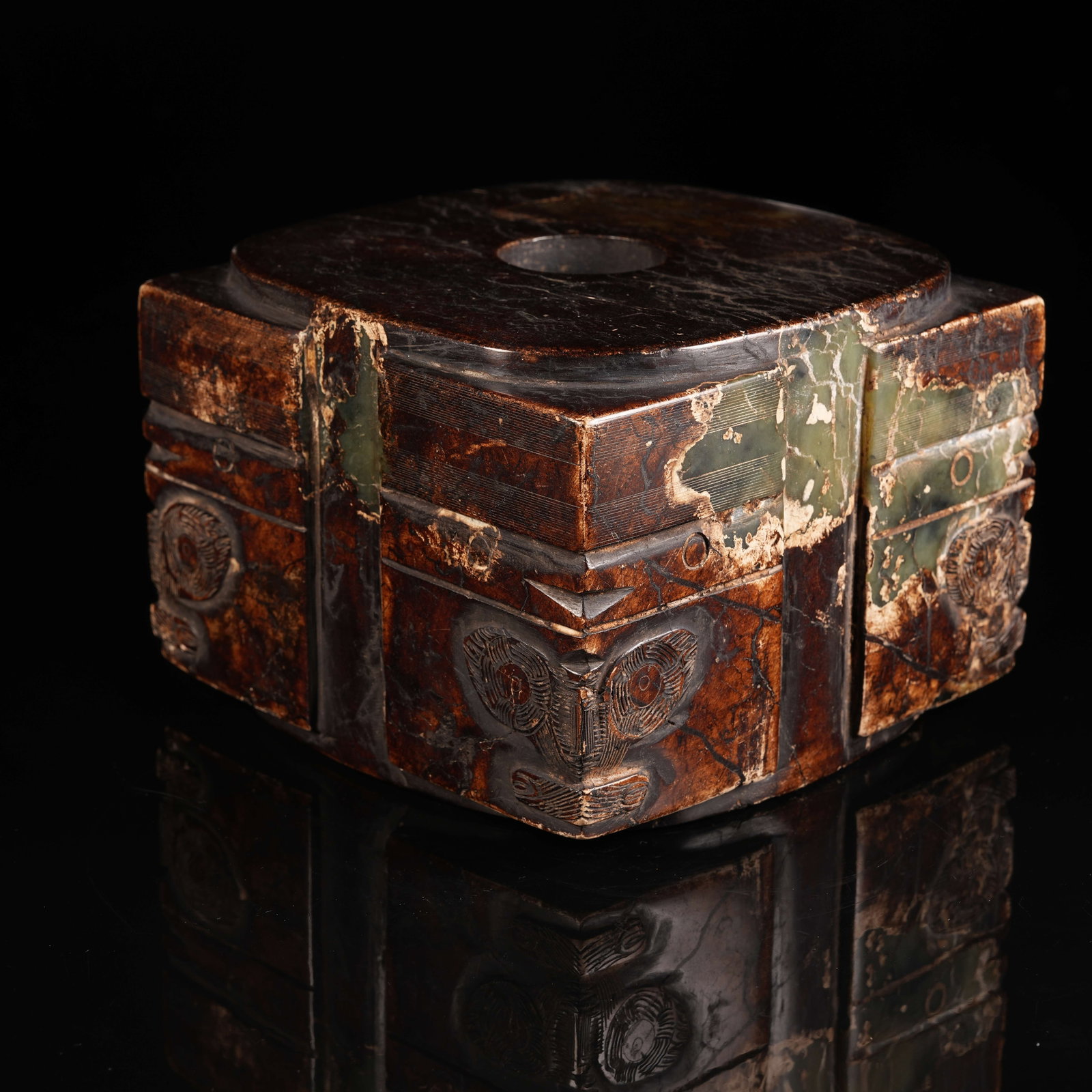 A ANCIENT JADE CONG WITH DIVINE HUMAN MASK: Ancient Jade Cong with Divine Human Mask