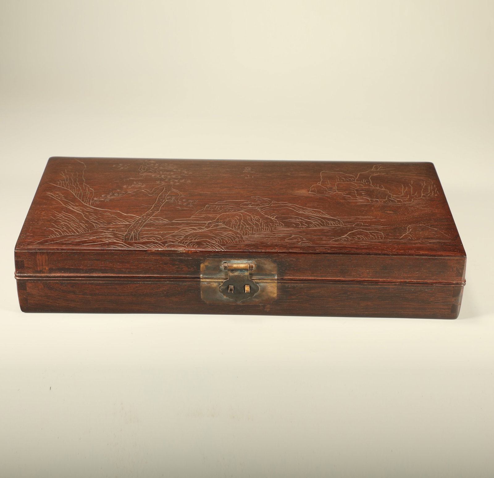 A RED SANDALWOOD SMALL BOX CARVED WITH LANDSCAPE AND FIGURES (1 of 7)