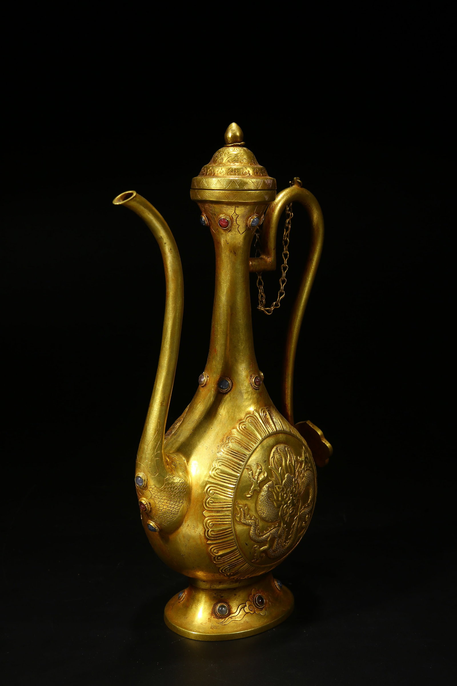 A BRONZE GILT EWER WITH DRAGON PATTERN - 5