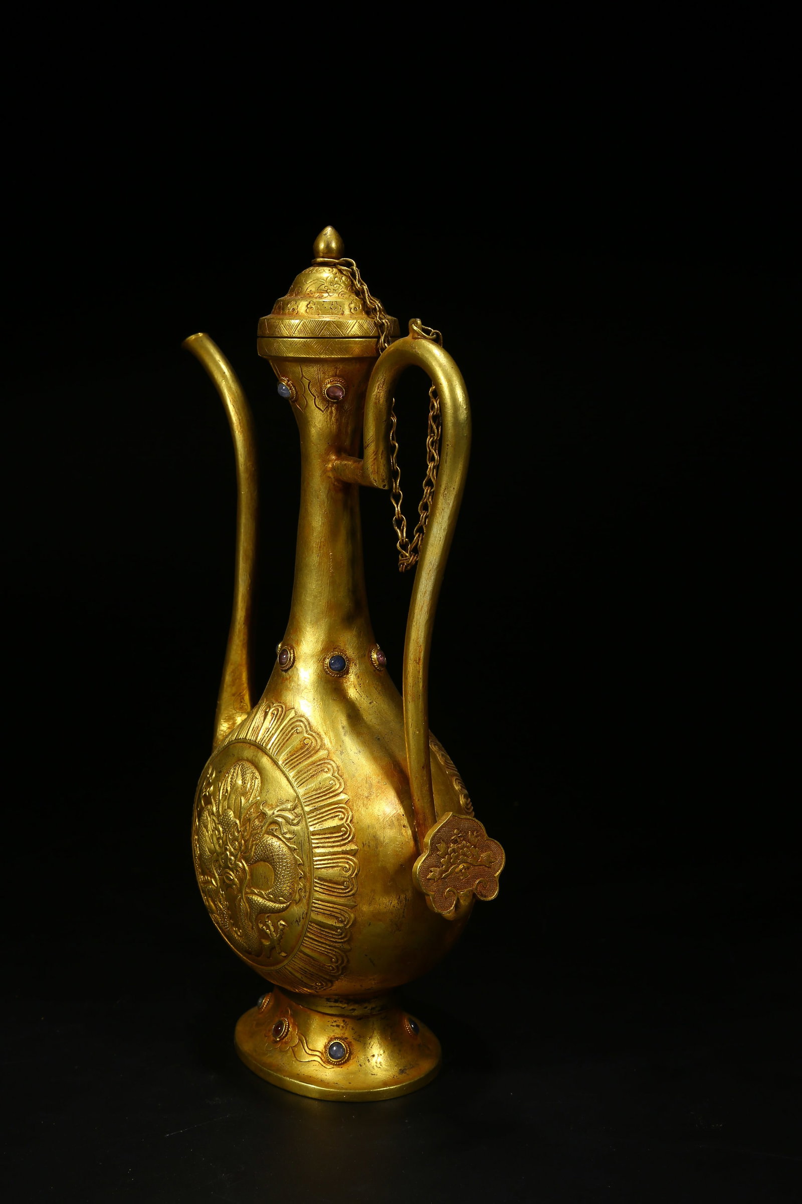 A BRONZE GILT EWER WITH DRAGON PATTERN - 6