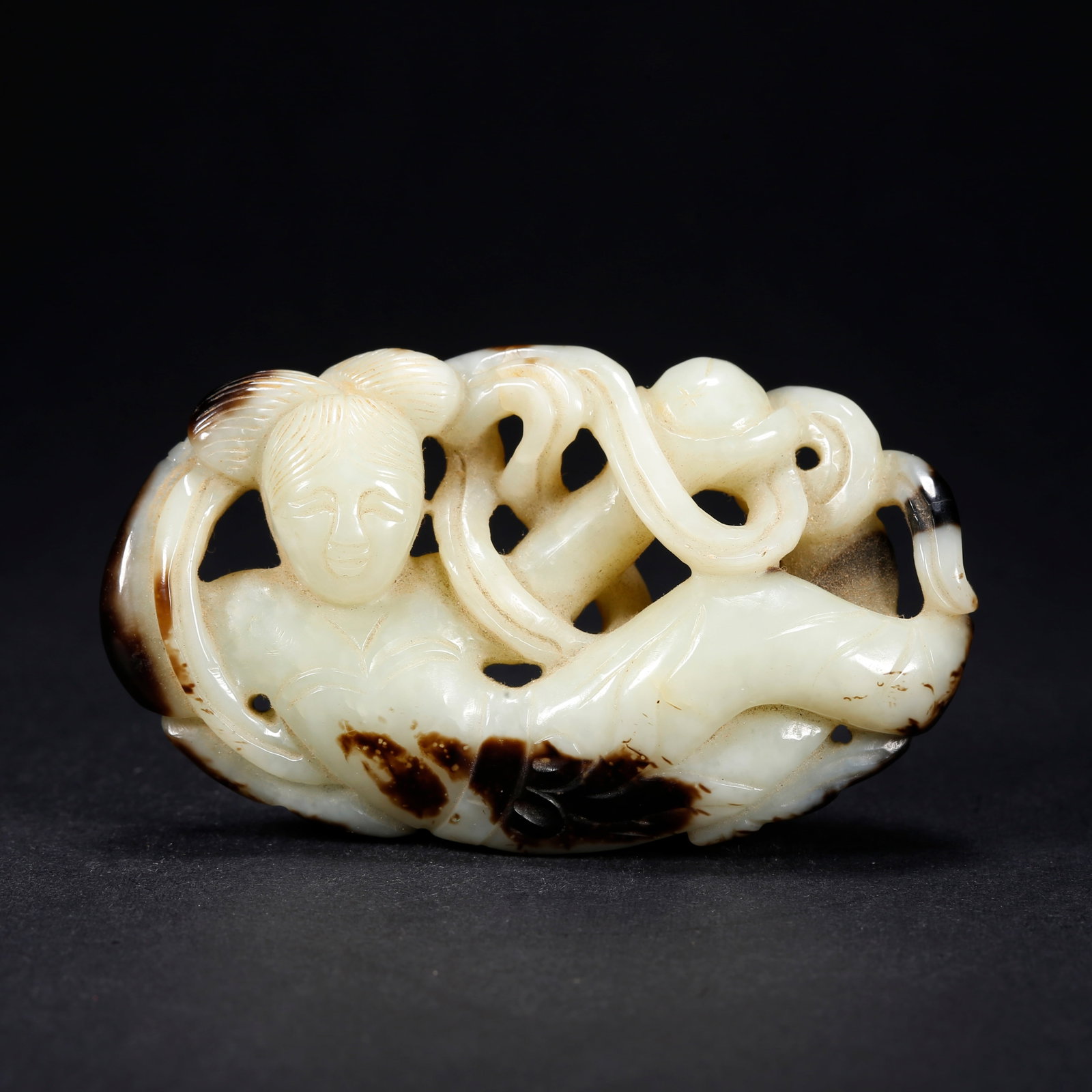 A HETIAN JADE FLYING APSARA: Hetian Jade Flying Apsara